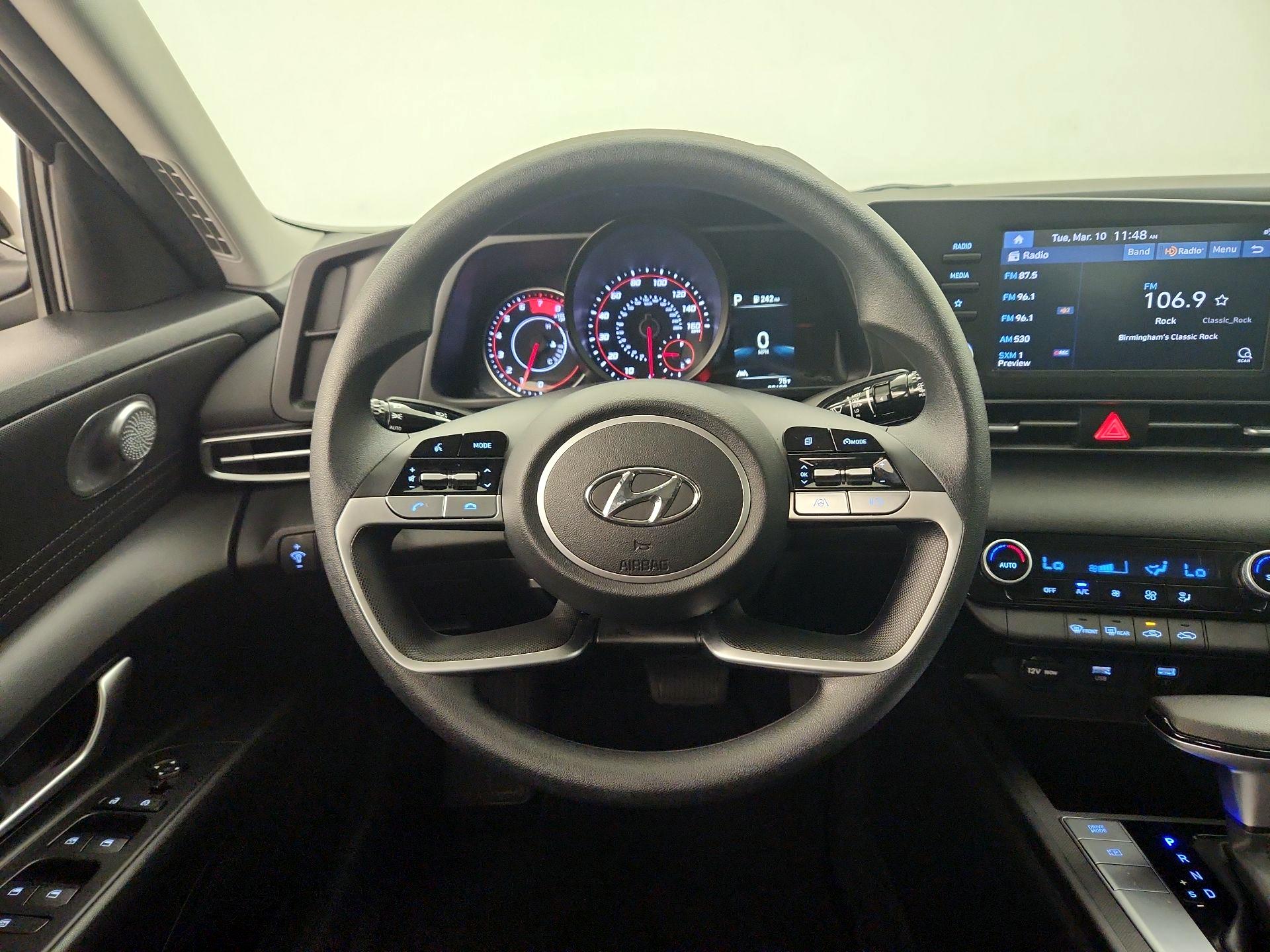 Thumbnail: 2023 Hyundai Elantra - 10