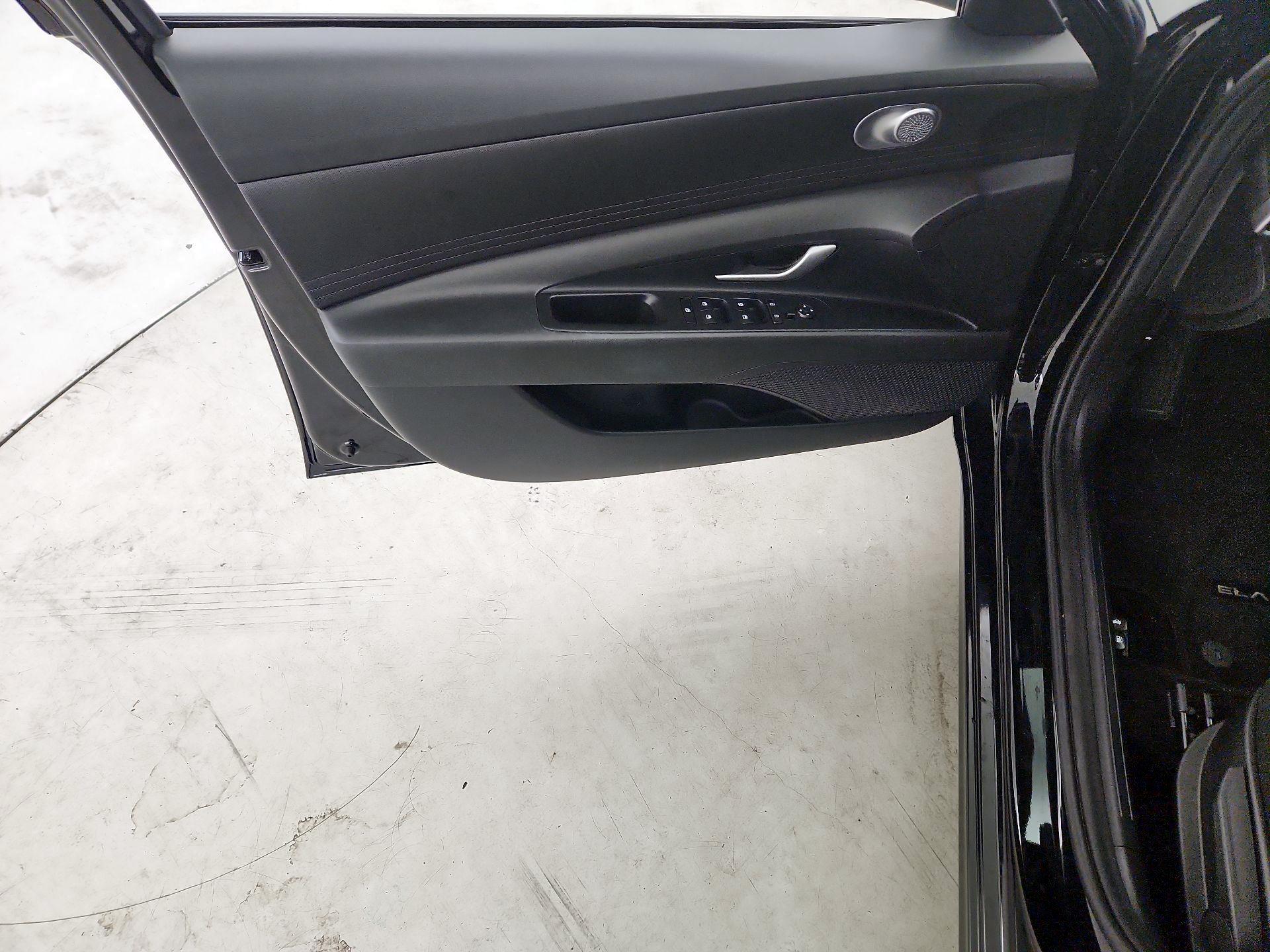 Thumbnail: 2023 Hyundai Elantra - 12