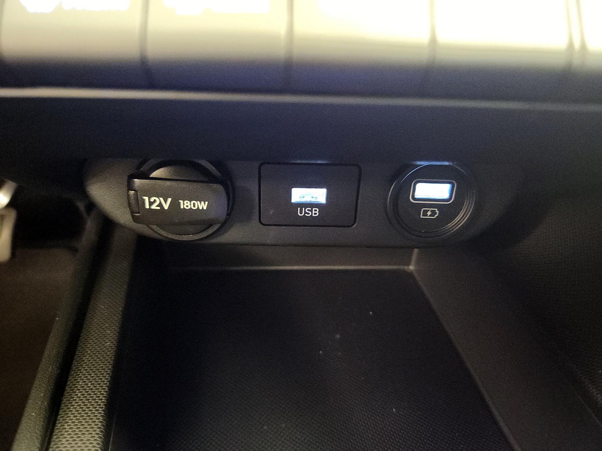 Thumbnail: 2023 Hyundai Elantra - 18