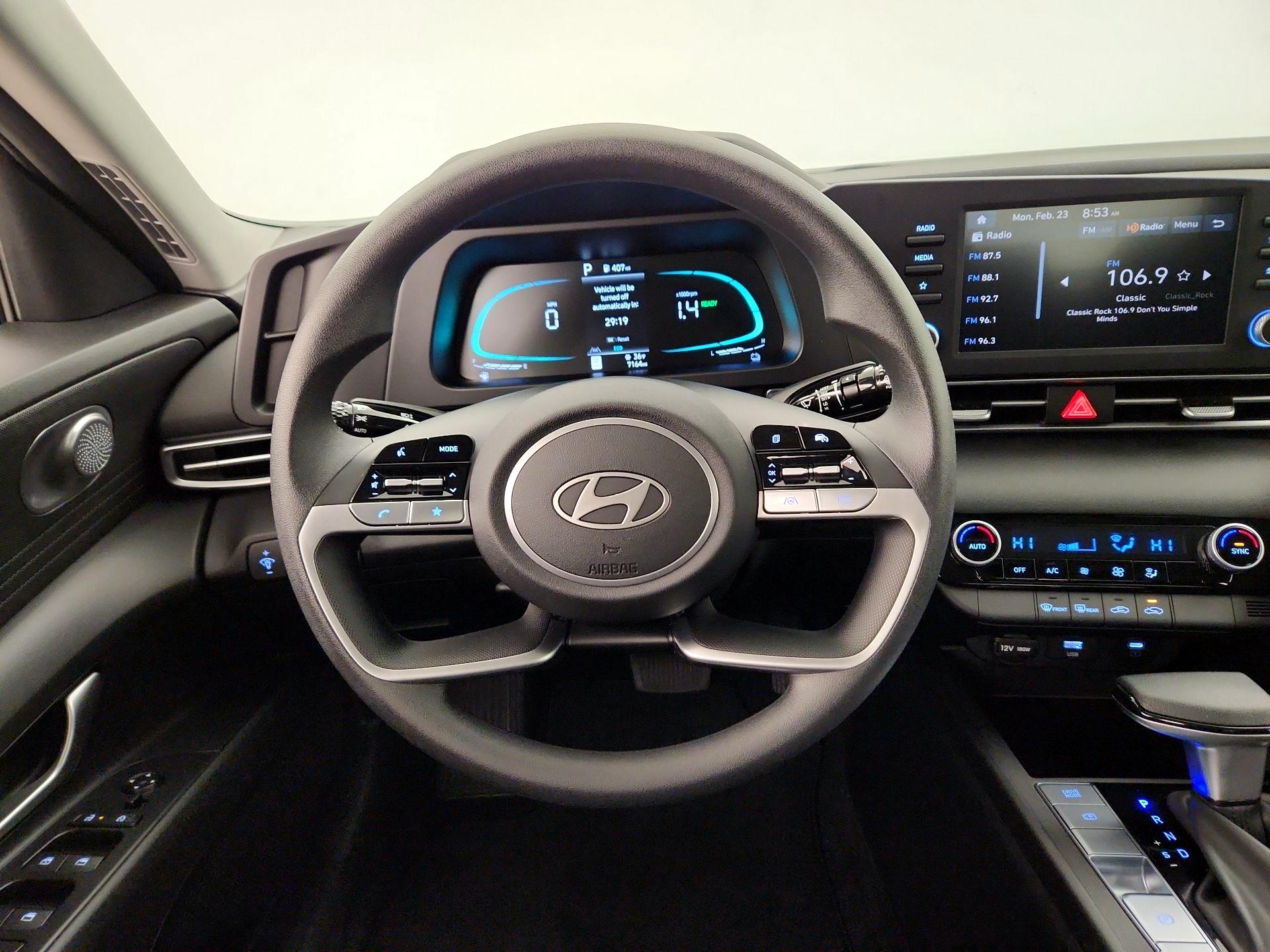 Thumbnail: 2025 Hyundai Elantra - 10