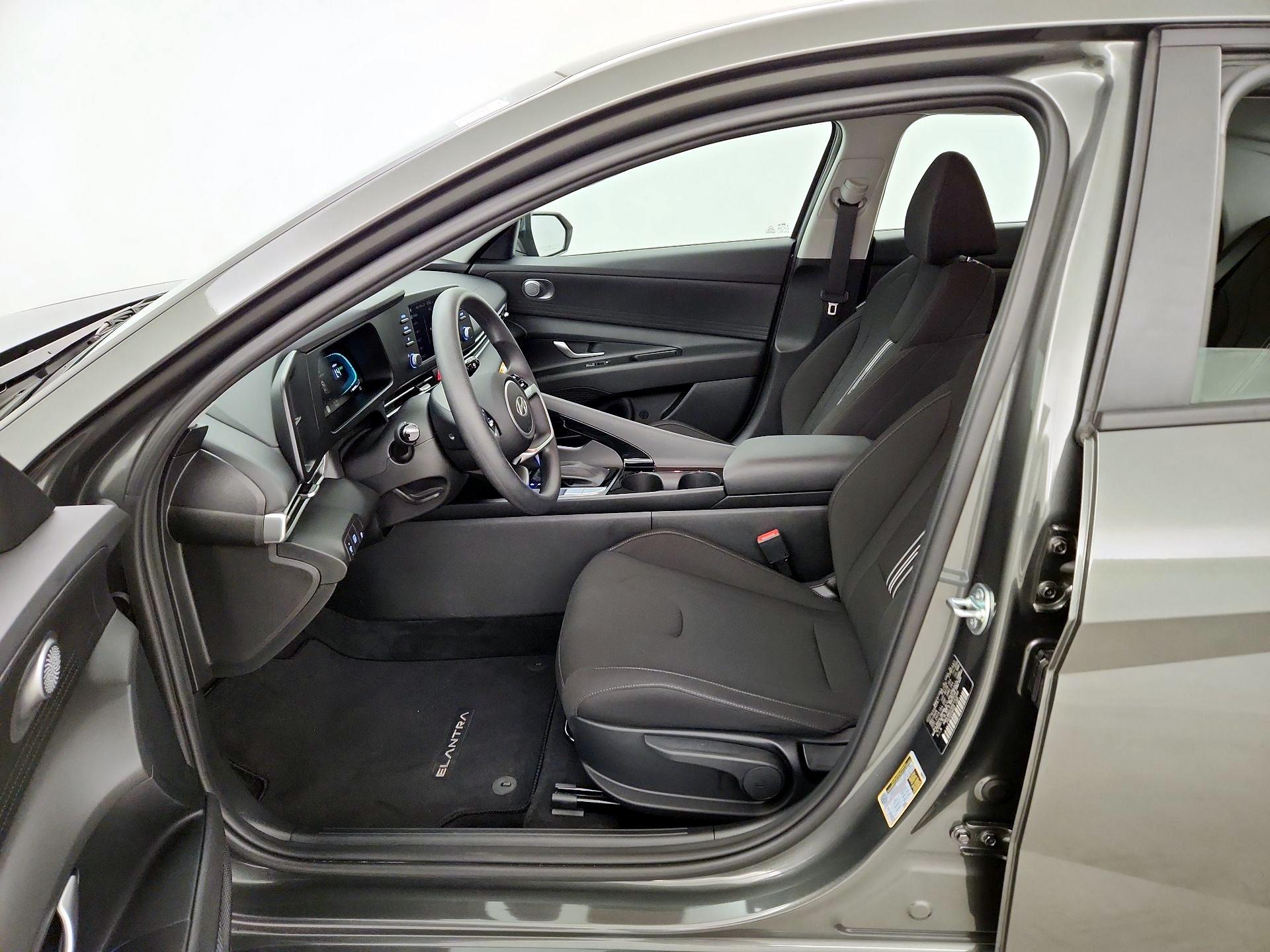 Thumbnail: 2025 Hyundai Elantra - 11