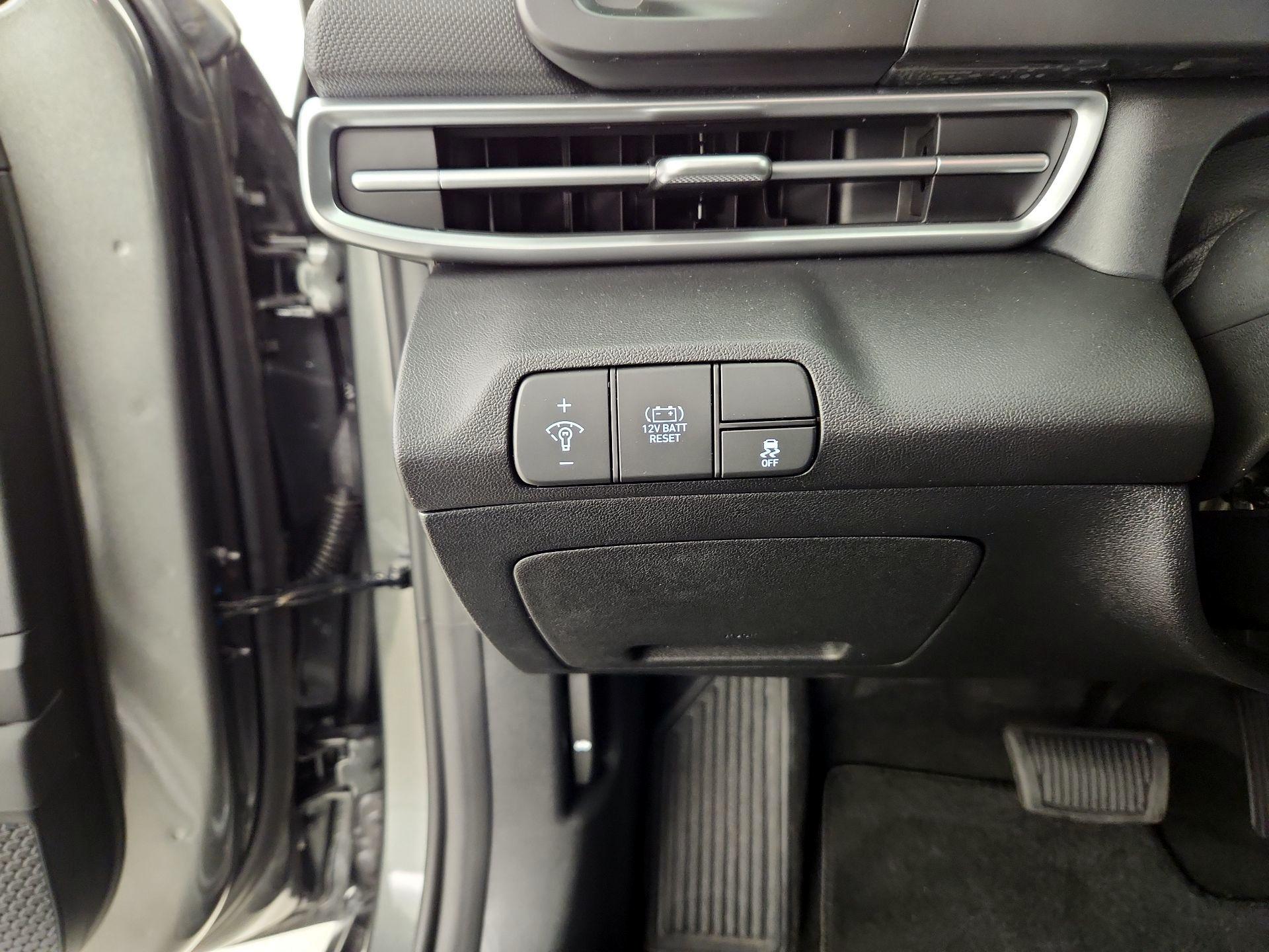 Thumbnail: 2025 Hyundai Elantra - 13