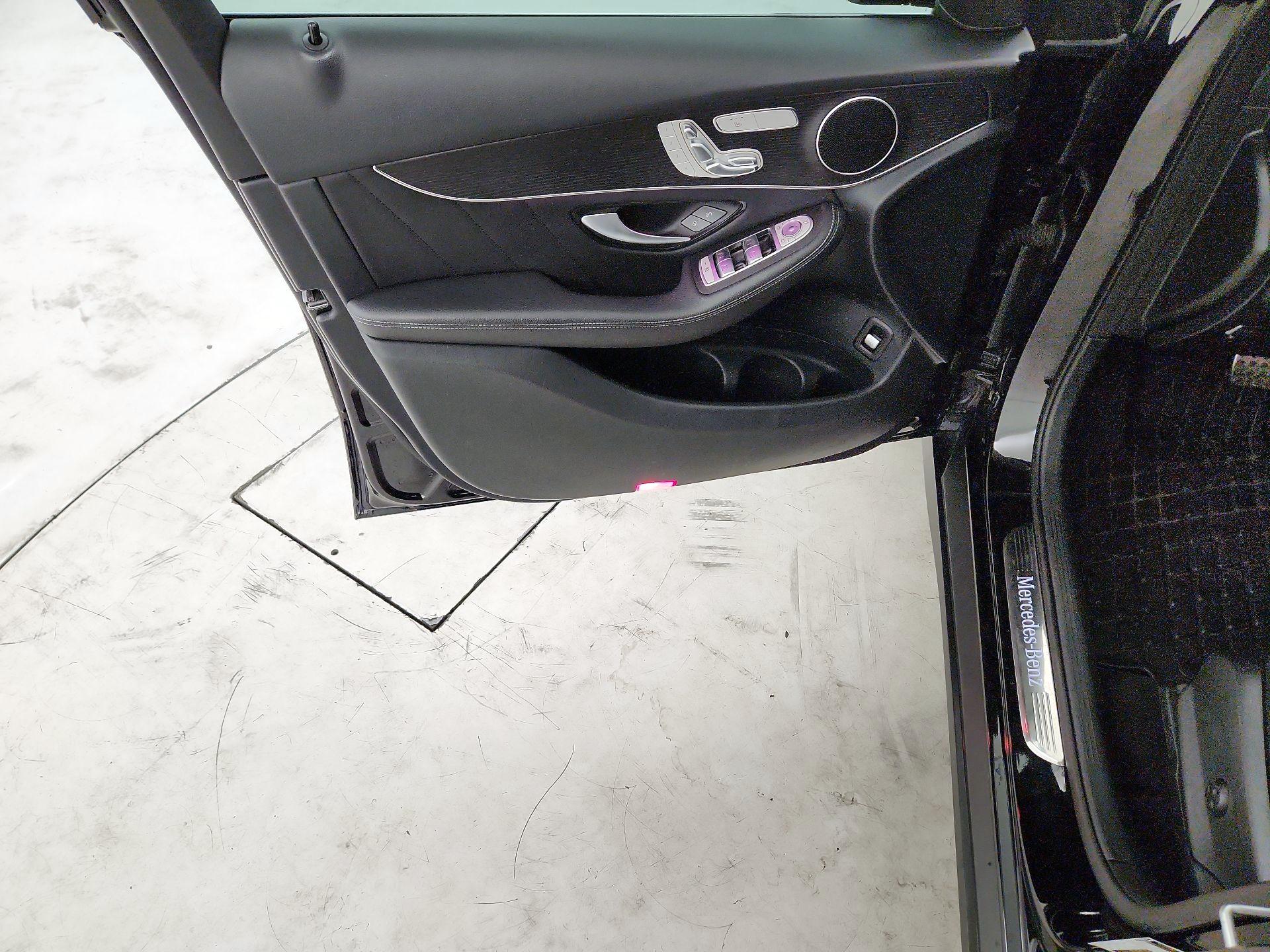 Thumbnail: 2022 Mercedes-Benz GLC - 12