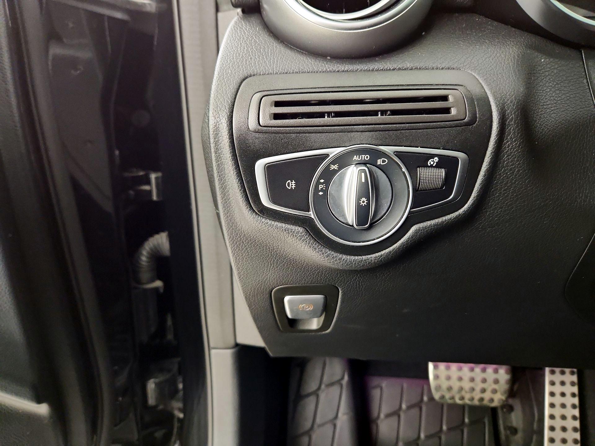 Thumbnail: 2022 Mercedes-Benz GLC - 13