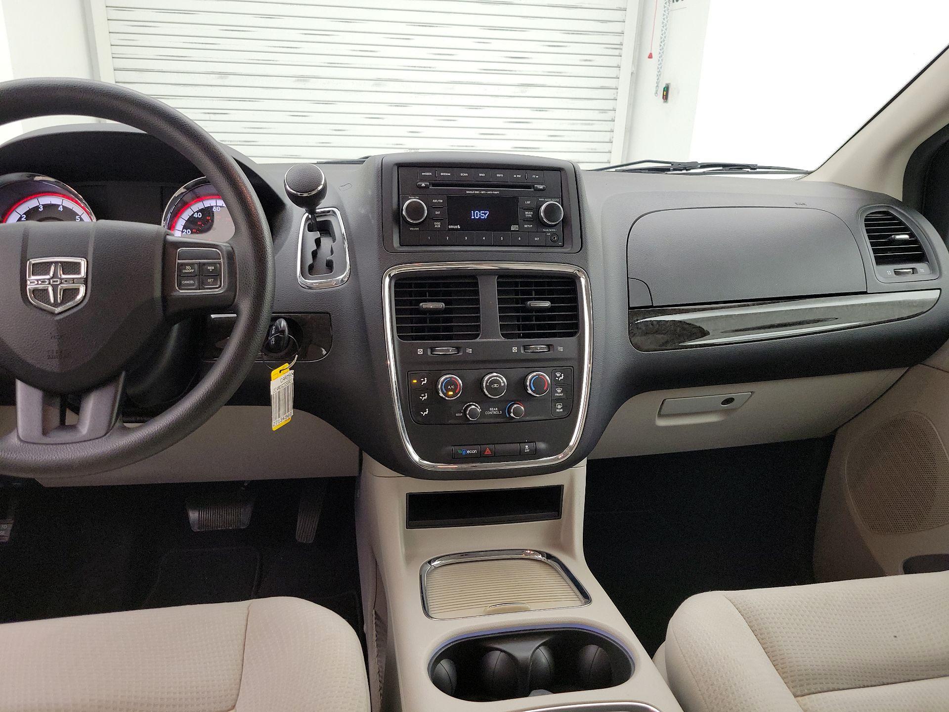 Thumbnail: 2016 Dodge Grand Caravan - 9