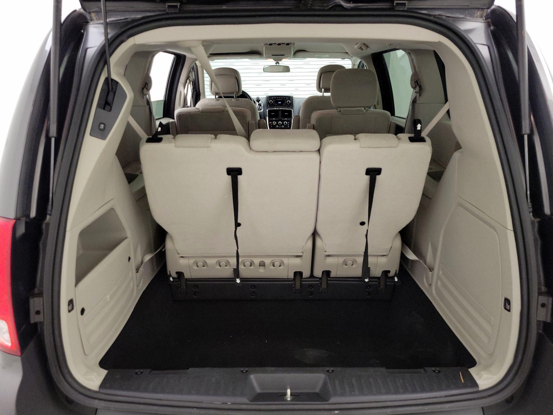 Thumbnail: 2016 Dodge Grand Caravan - 19