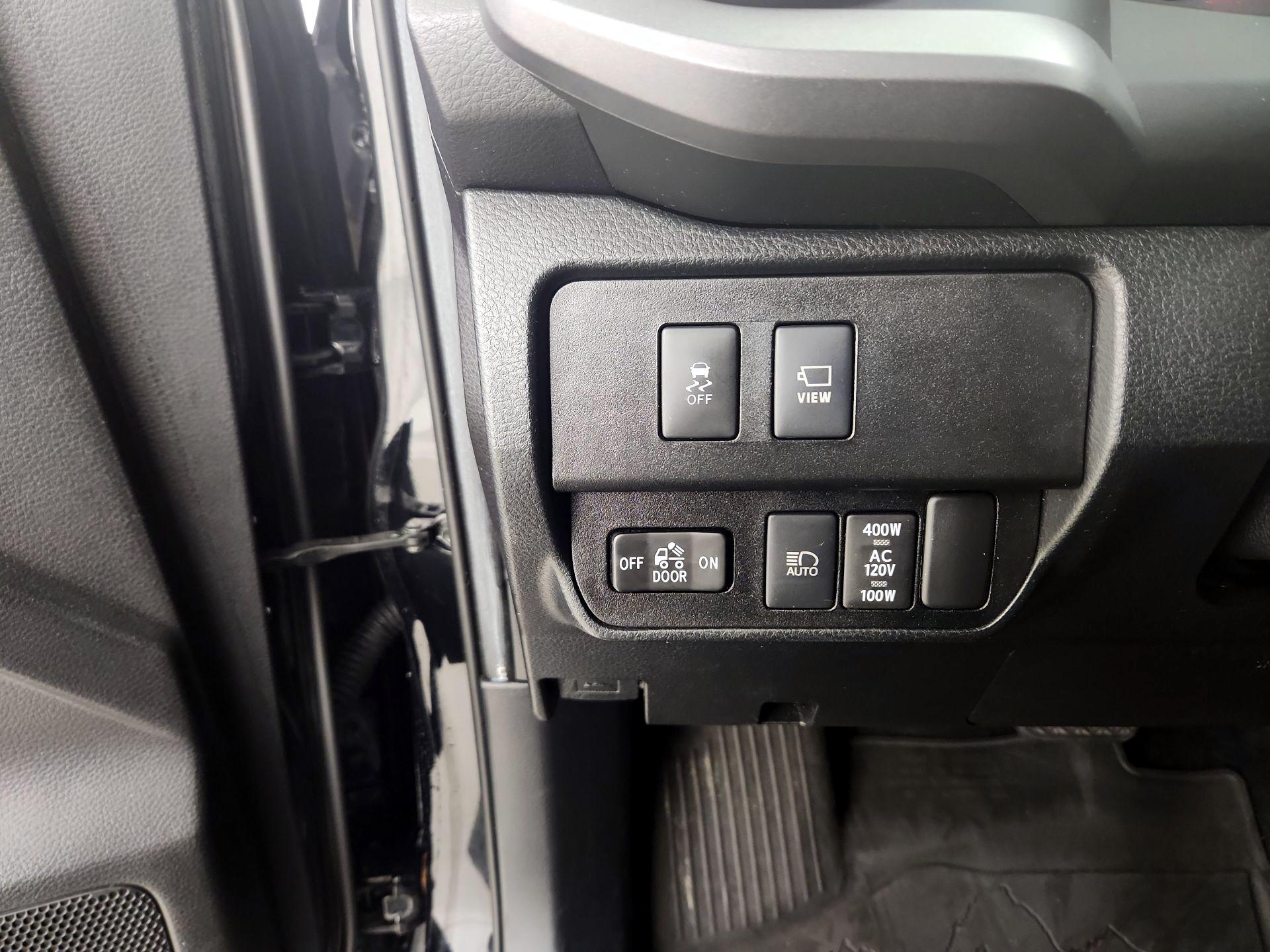 Thumbnail: 2021 Toyota Tacoma - 13