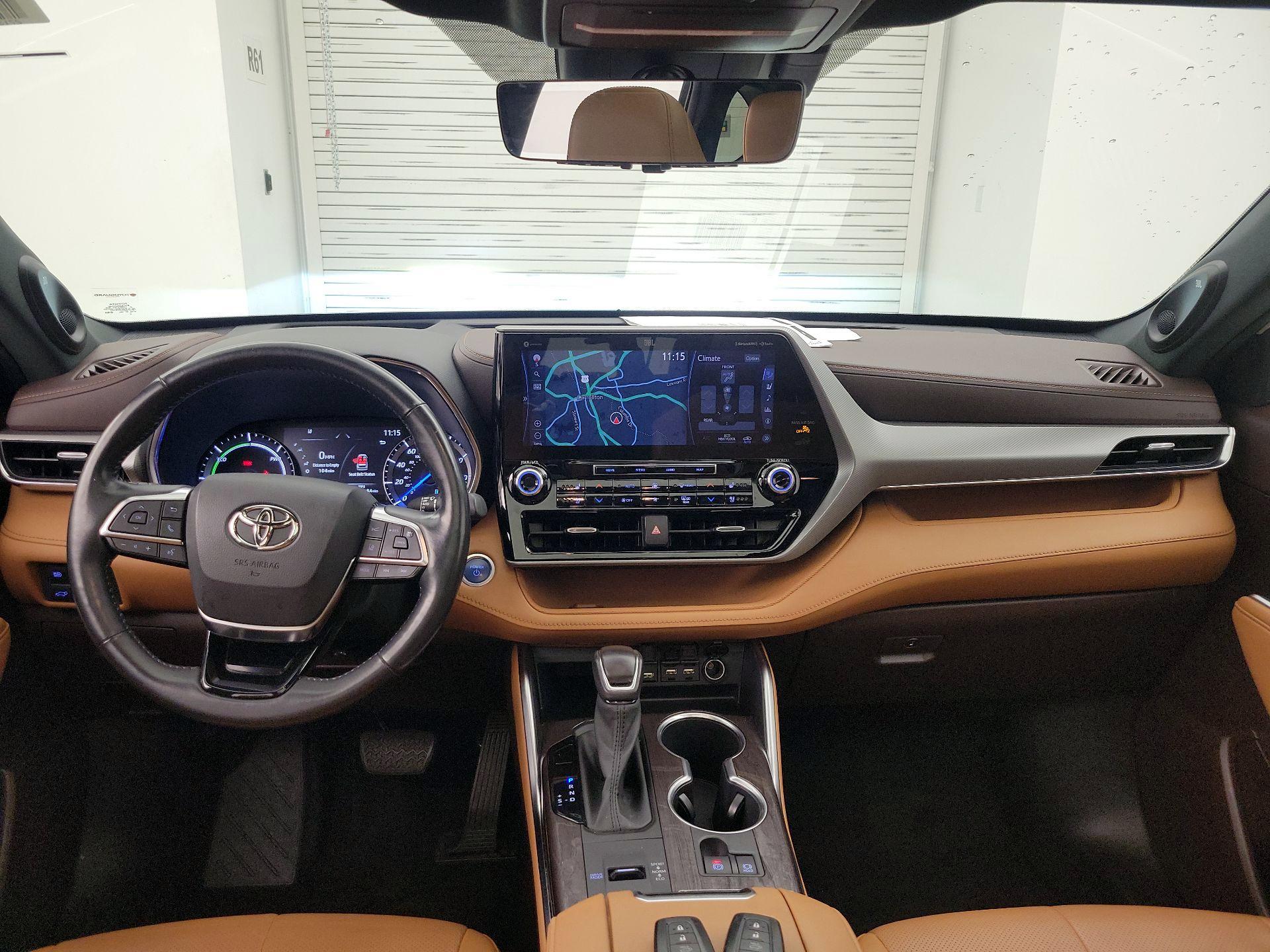 Thumbnail: 2021 Toyota Highlander - 9