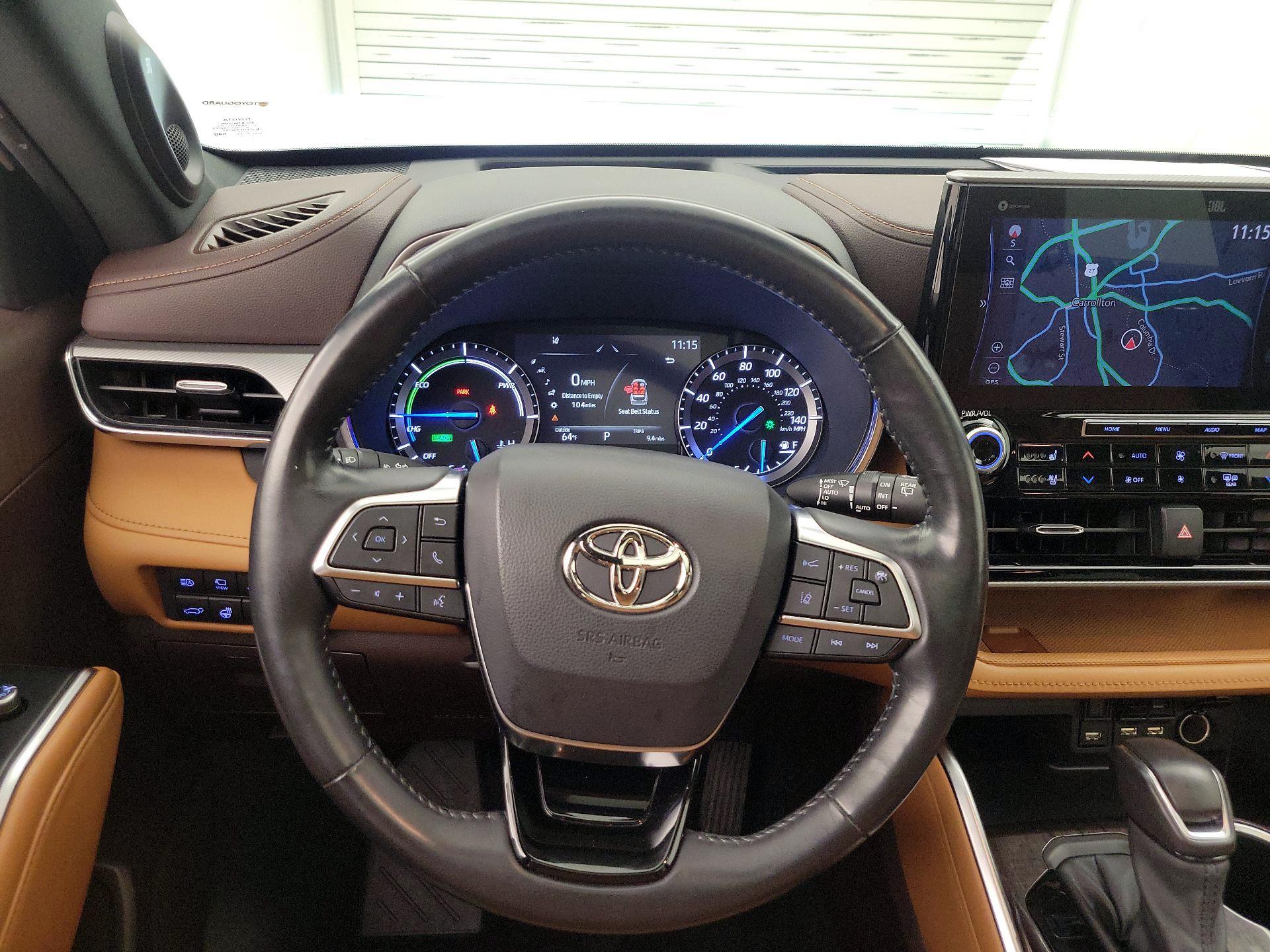 Thumbnail: 2021 Toyota Highlander - 10