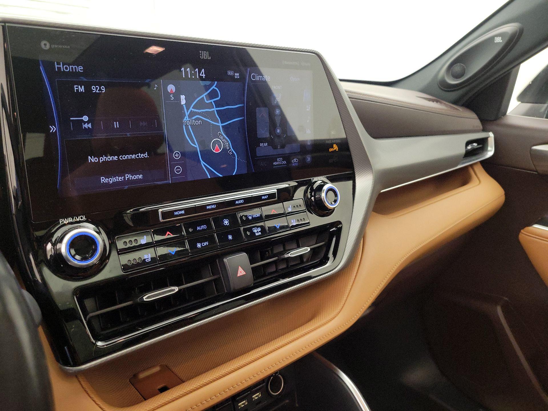 Thumbnail: 2021 Toyota Highlander - 16