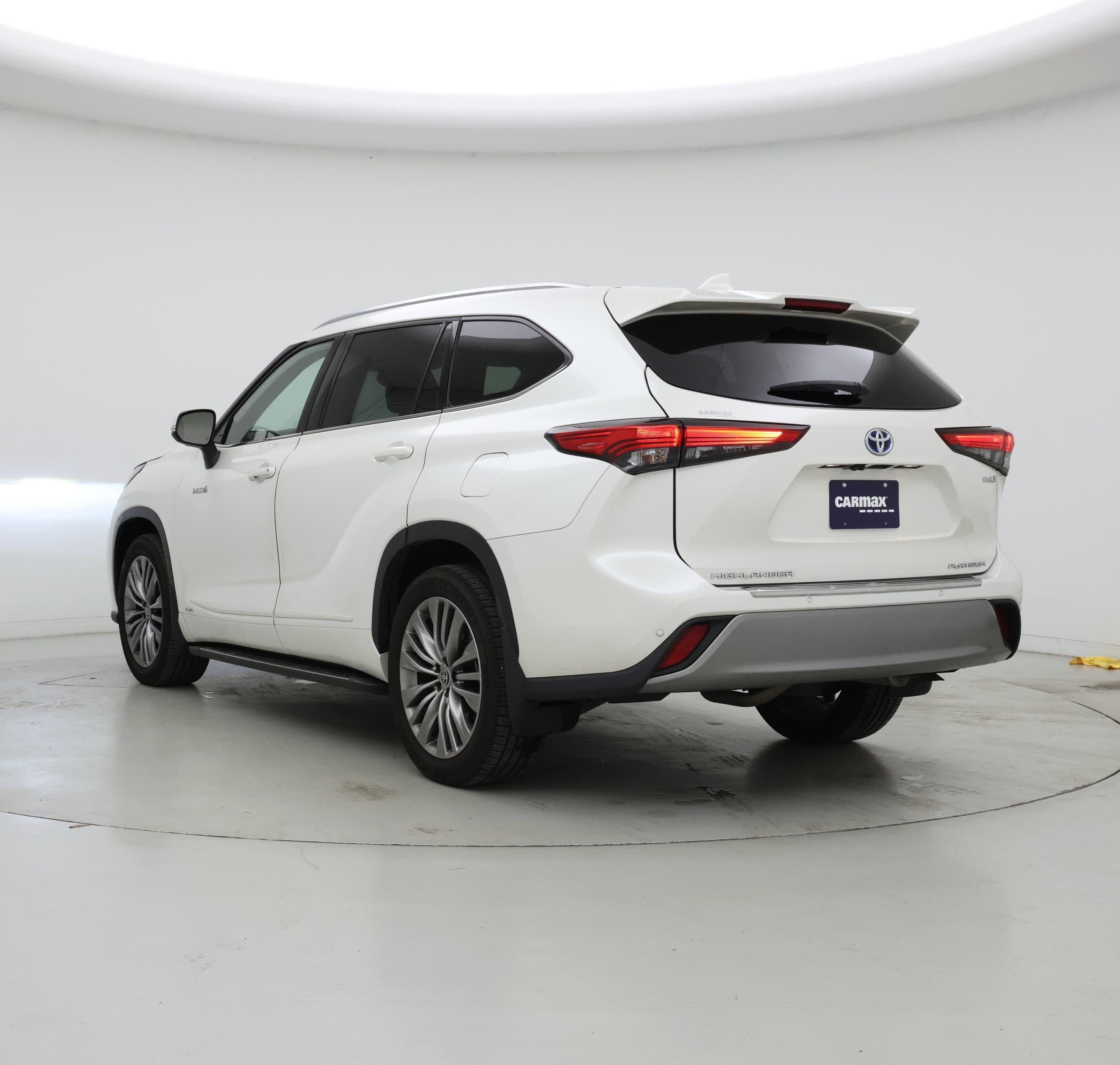 Thumbnail: 2021 Toyota Highlander - 2