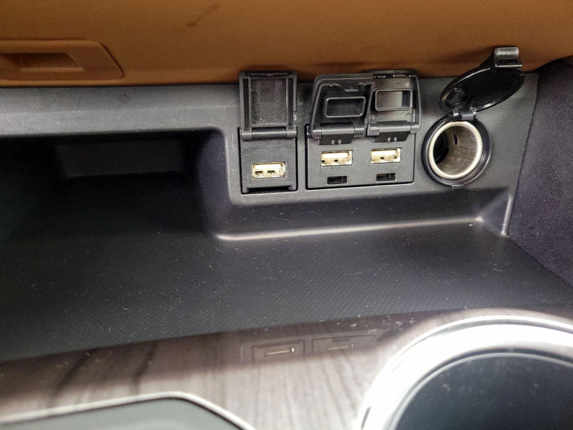 Thumbnail: 2021 Toyota Highlander - 19