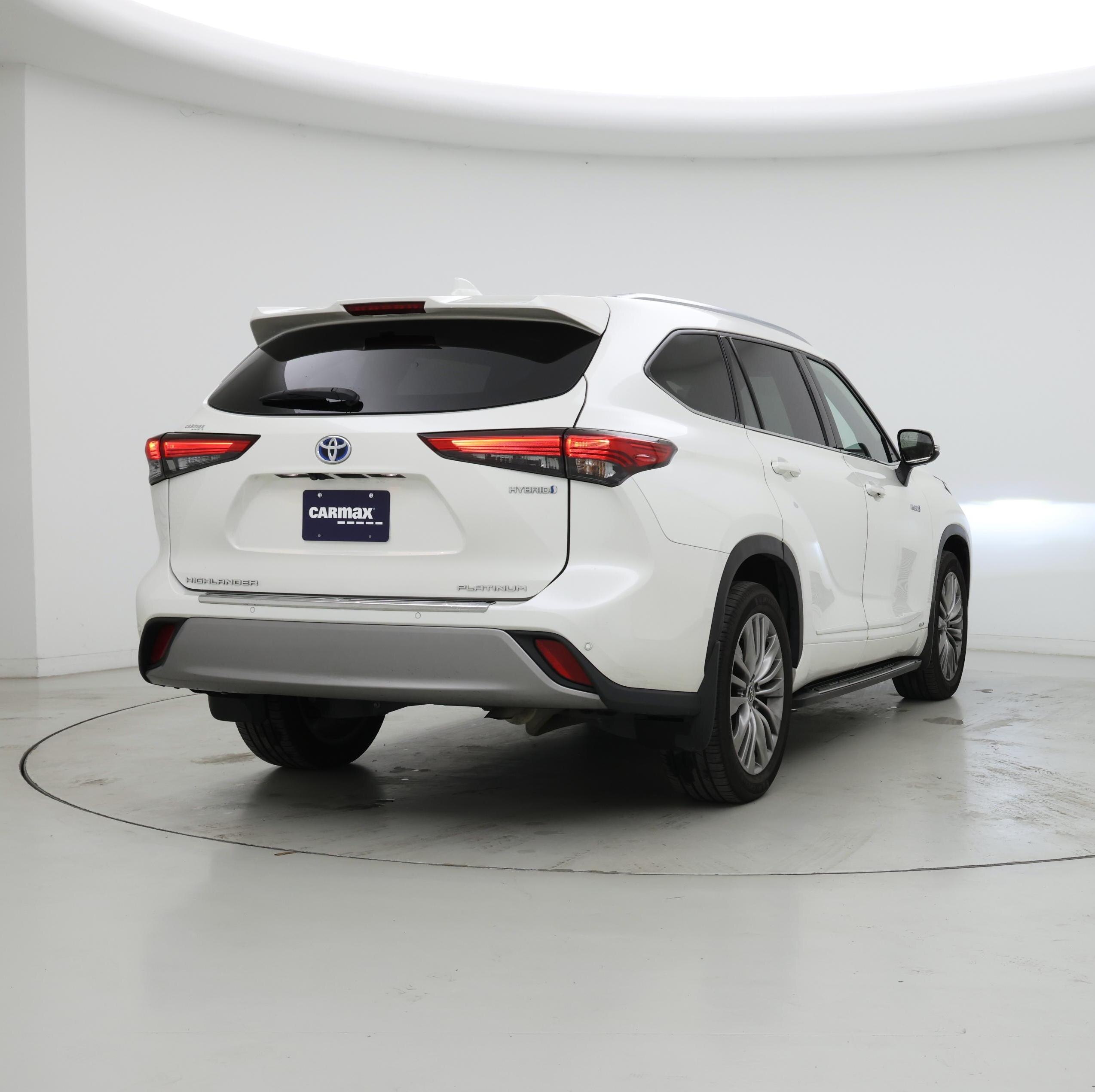 Thumbnail: 2021 Toyota Highlander - 8