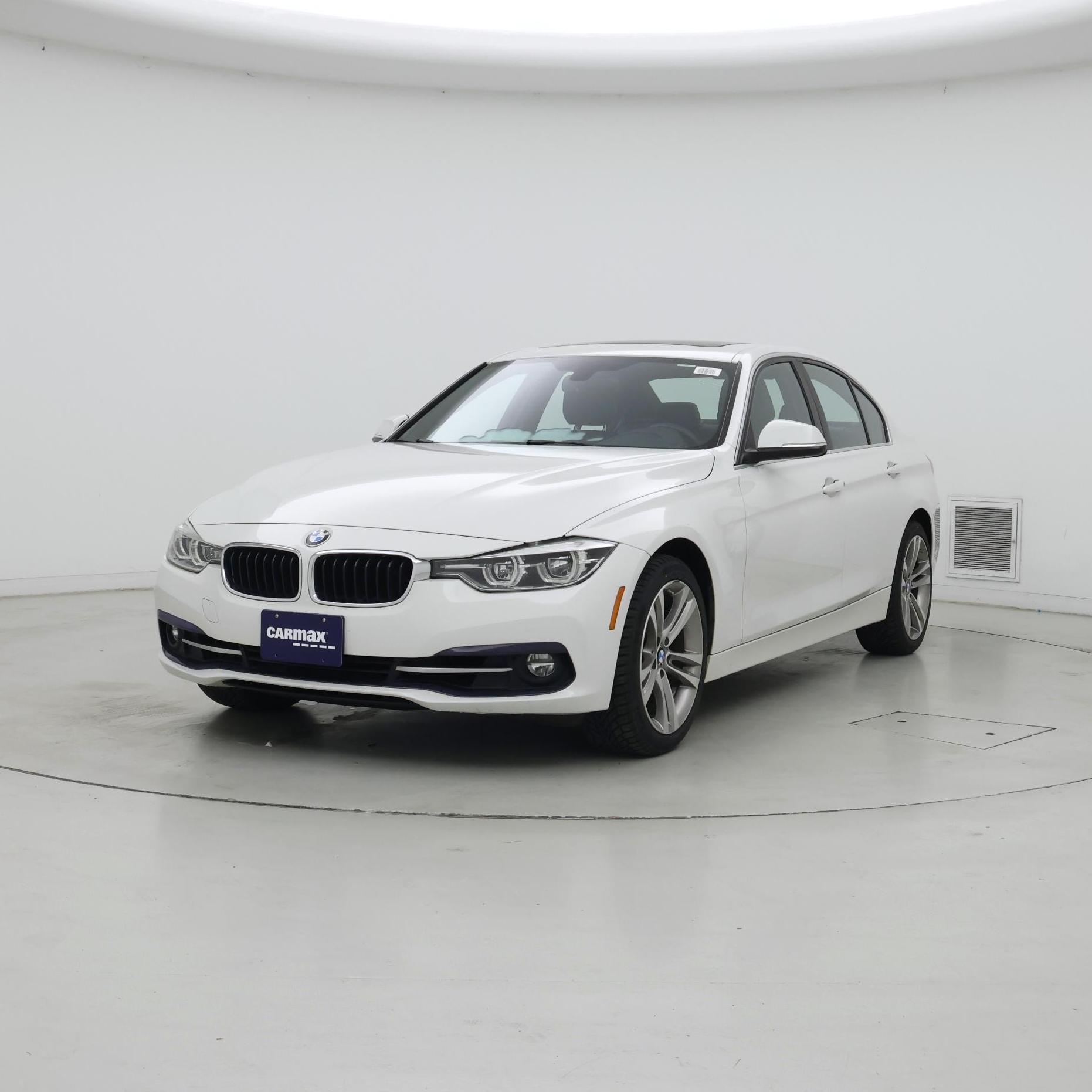 Thumbnail: 2018 BMW 3 Series - 4