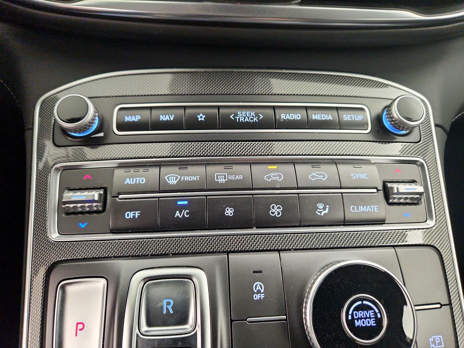 Thumbnail: 2023 Hyundai Santa Fe - 17