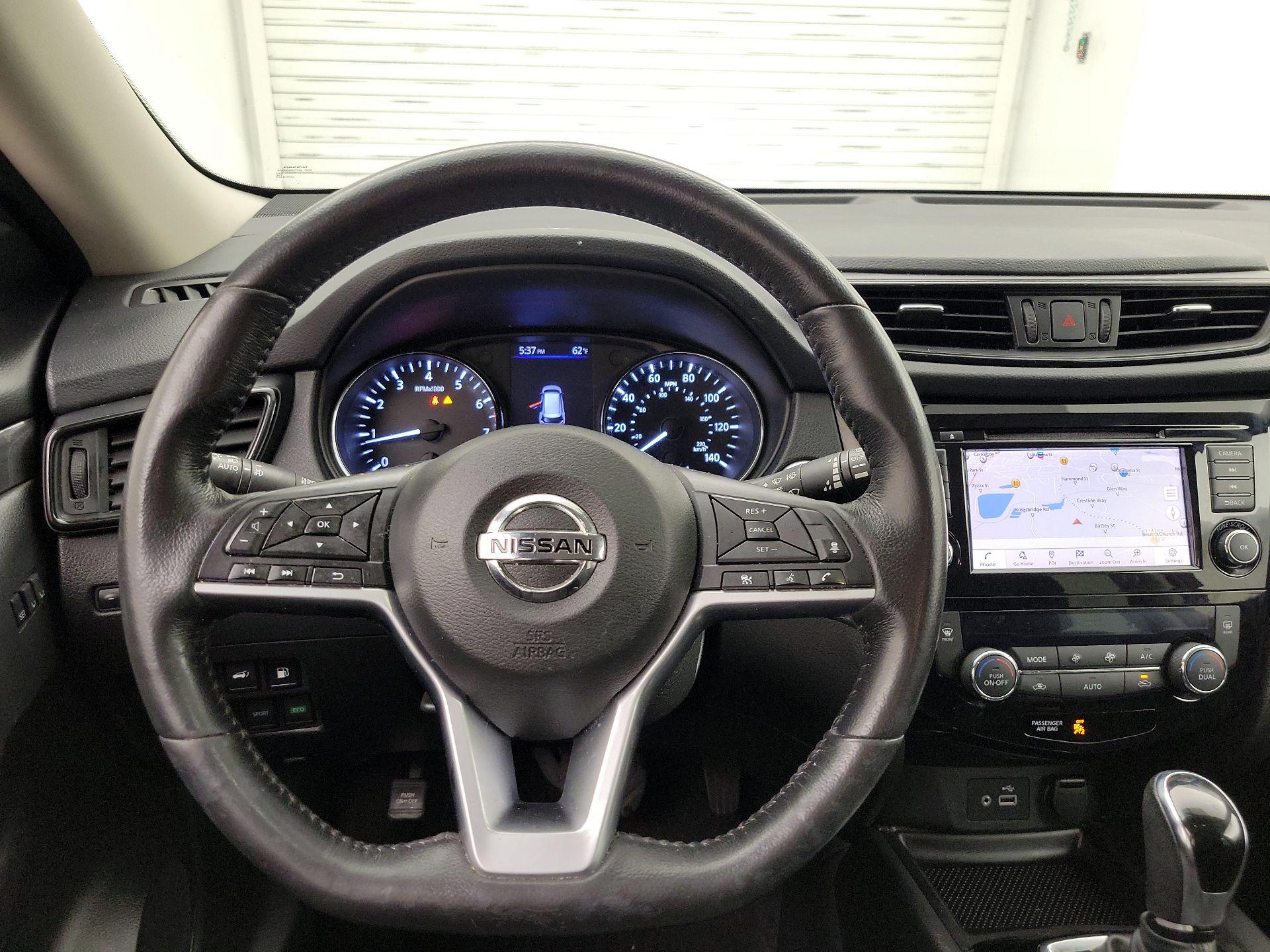 Thumbnail: 2018 Nissan Rogue - 10