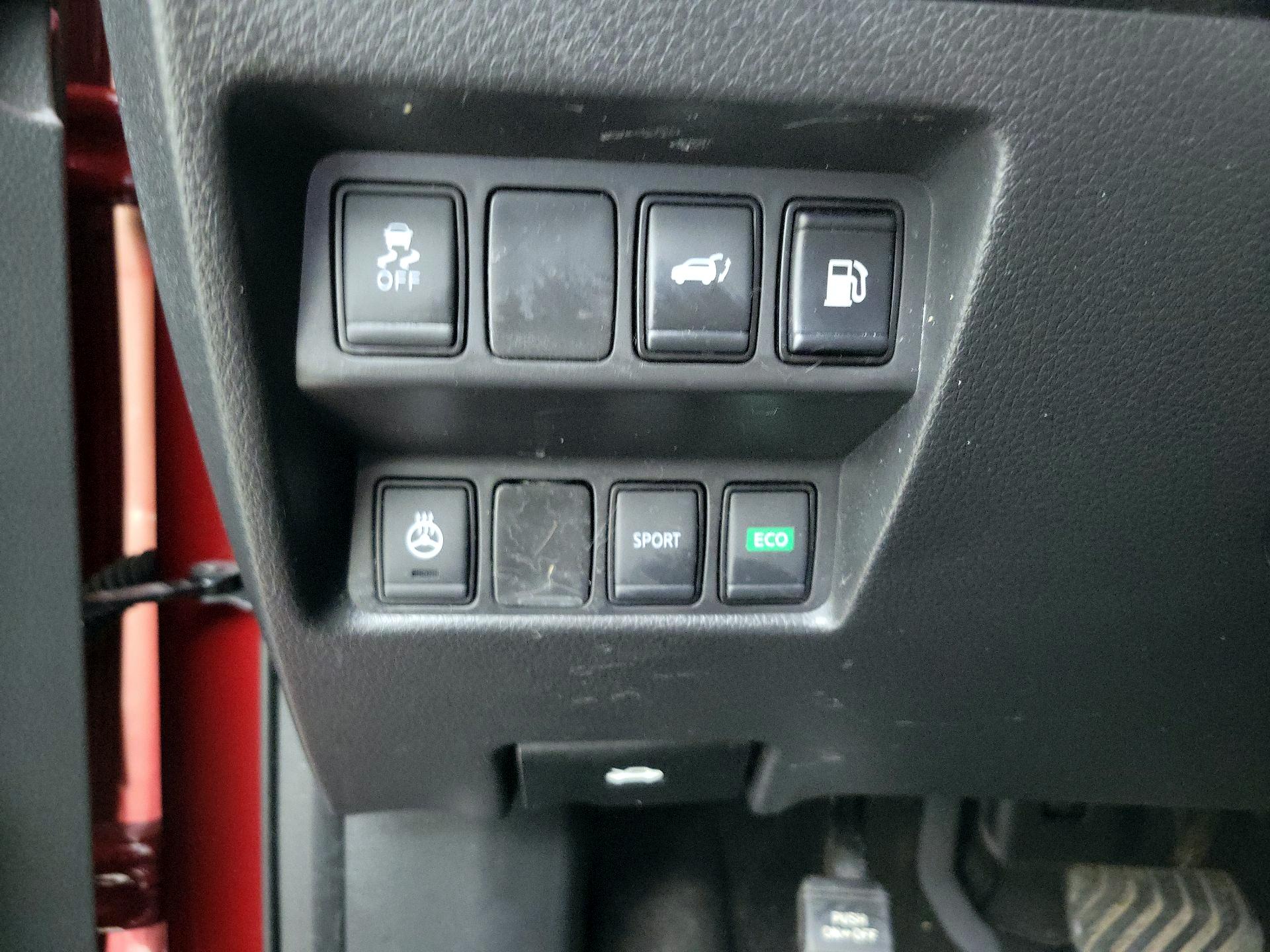 Thumbnail: 2018 Nissan Rogue - 13