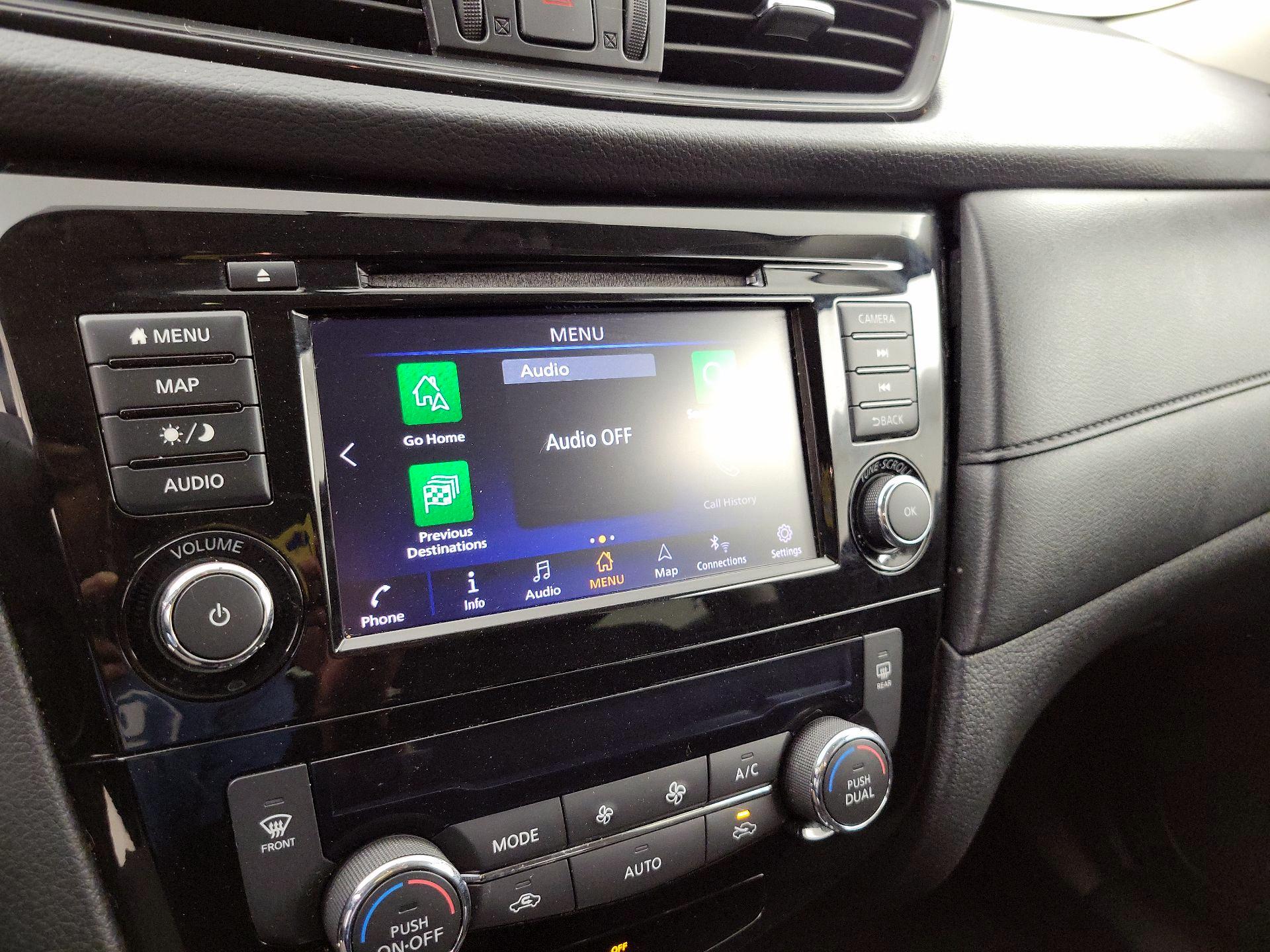 Thumbnail: 2018 Nissan Rogue - 16