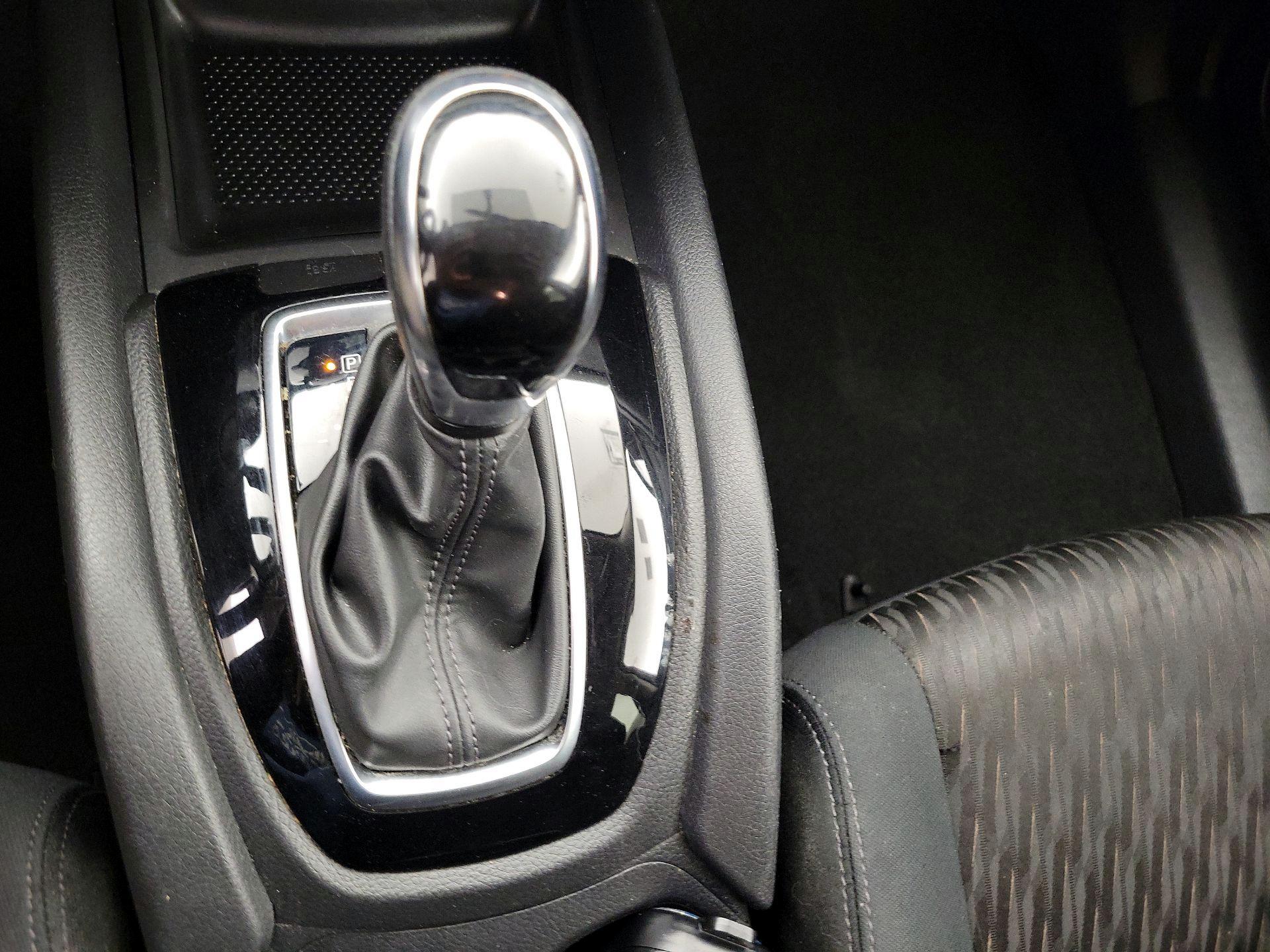 Thumbnail: 2018 Nissan Rogue - 18