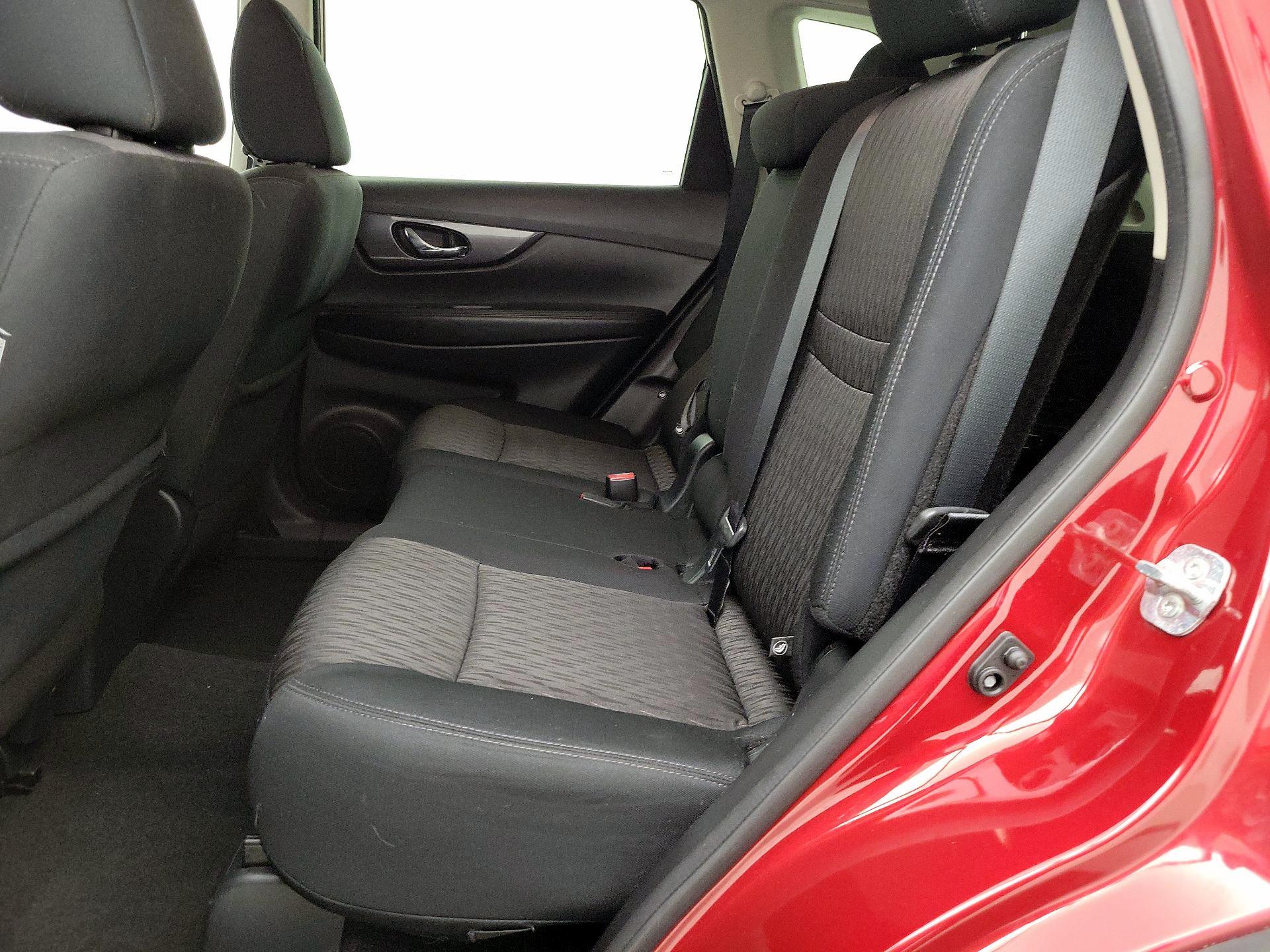 Thumbnail: 2018 Nissan Rogue - 20