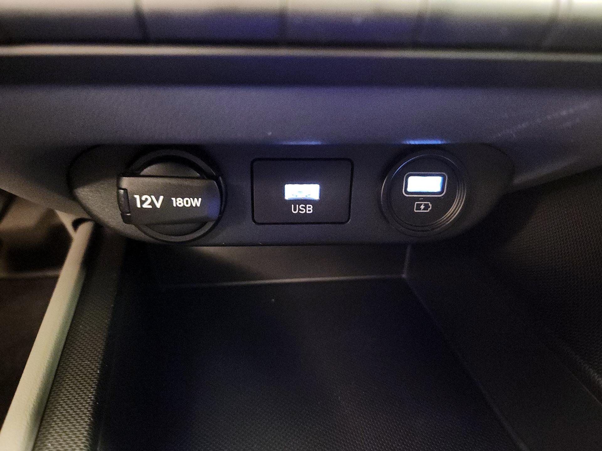 Thumbnail: 2023 Hyundai Elantra - 18