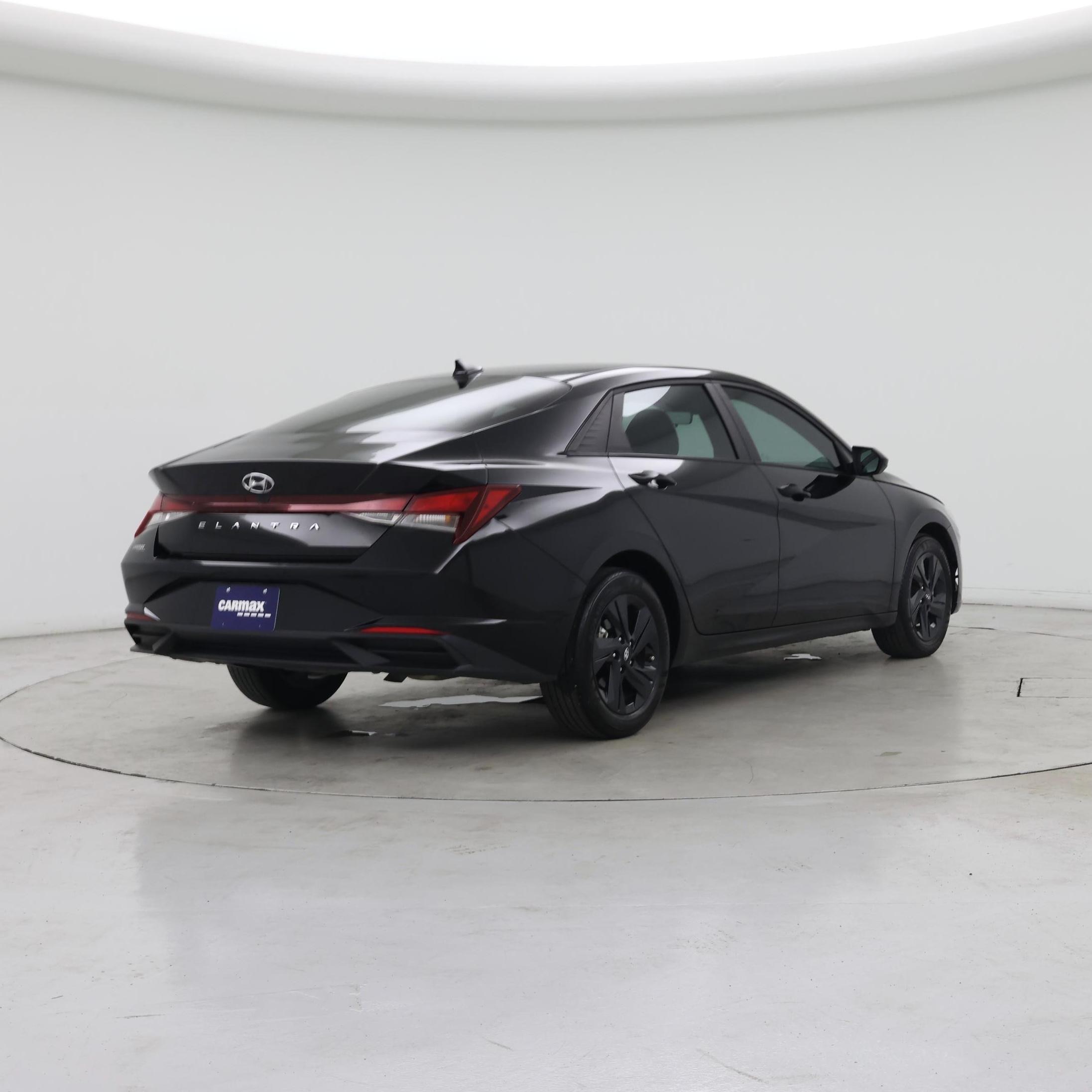 Thumbnail: 2023 Hyundai Elantra - 8