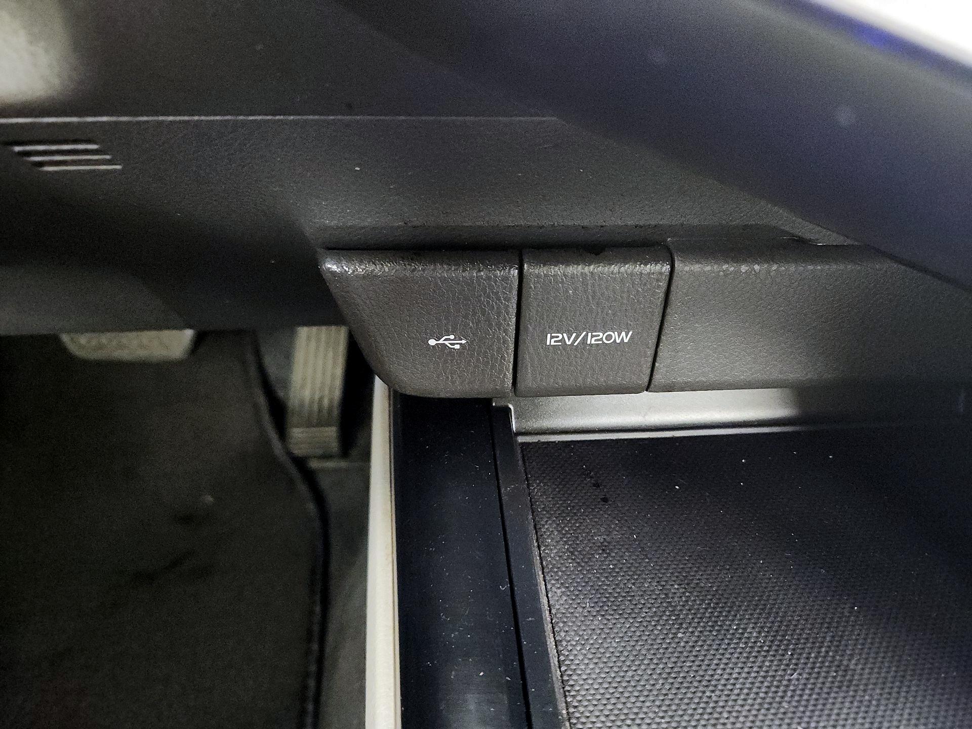 Thumbnail: 2020 Toyota Camry - 18