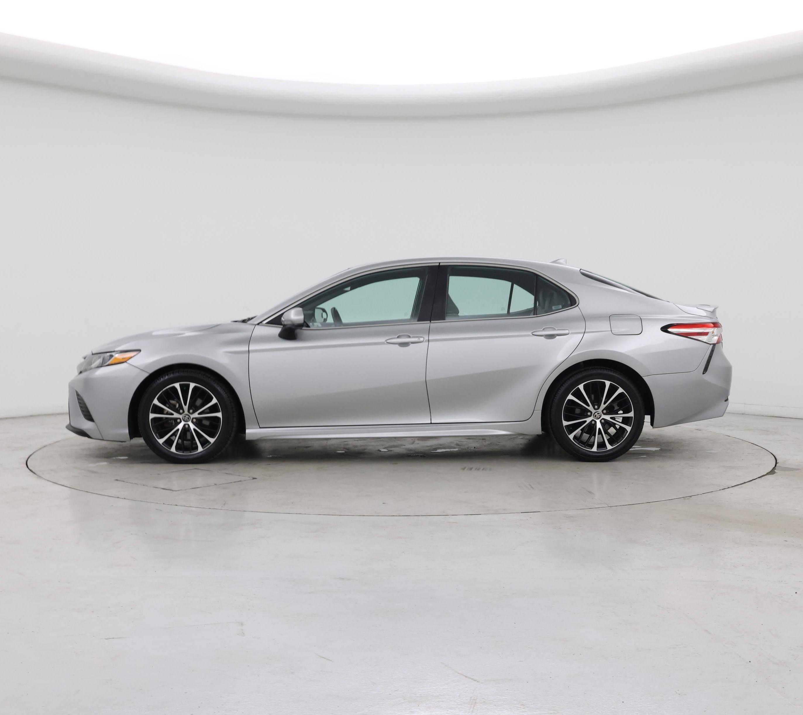 Thumbnail: 2020 Toyota Camry - 3