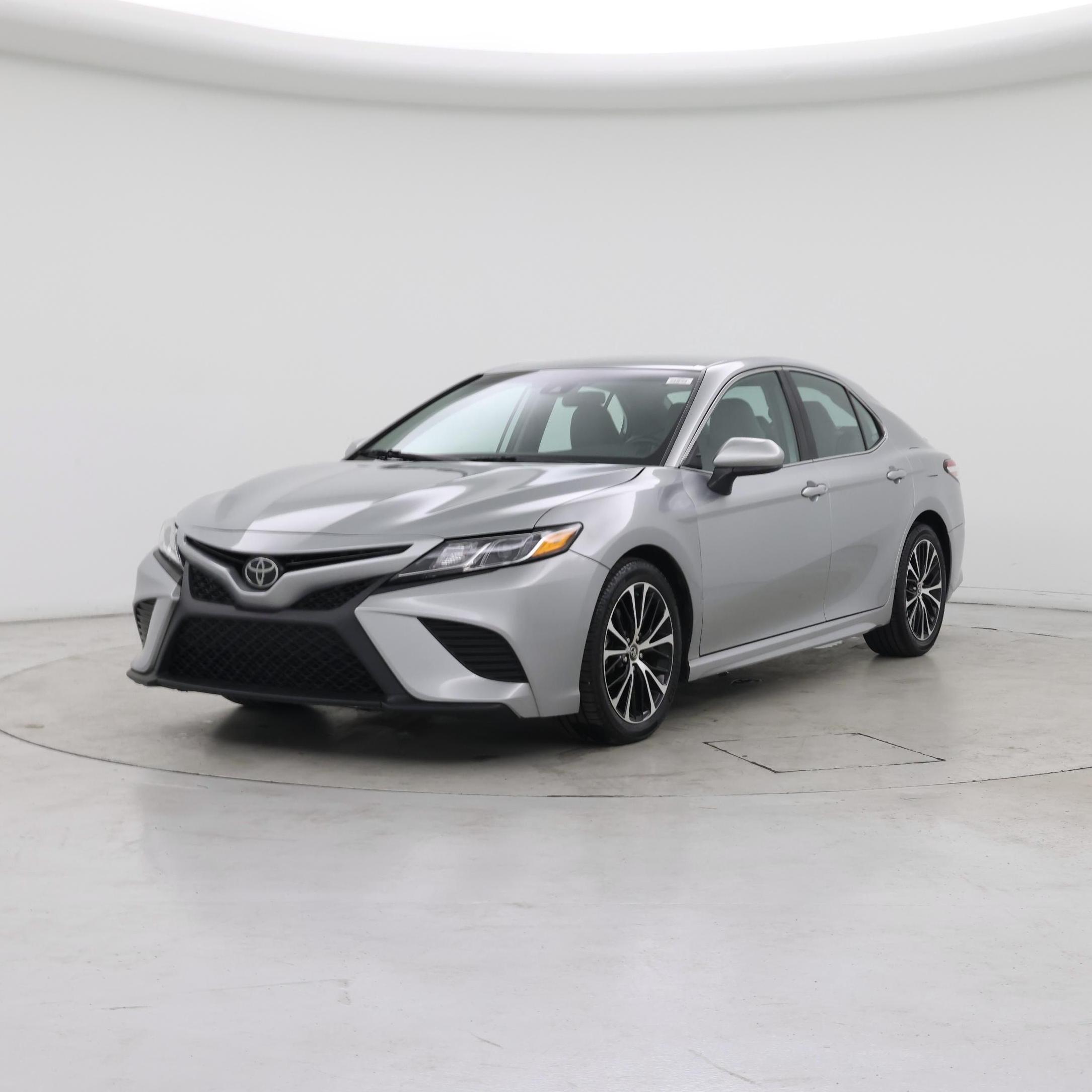Thumbnail: 2020 Toyota Camry - 4