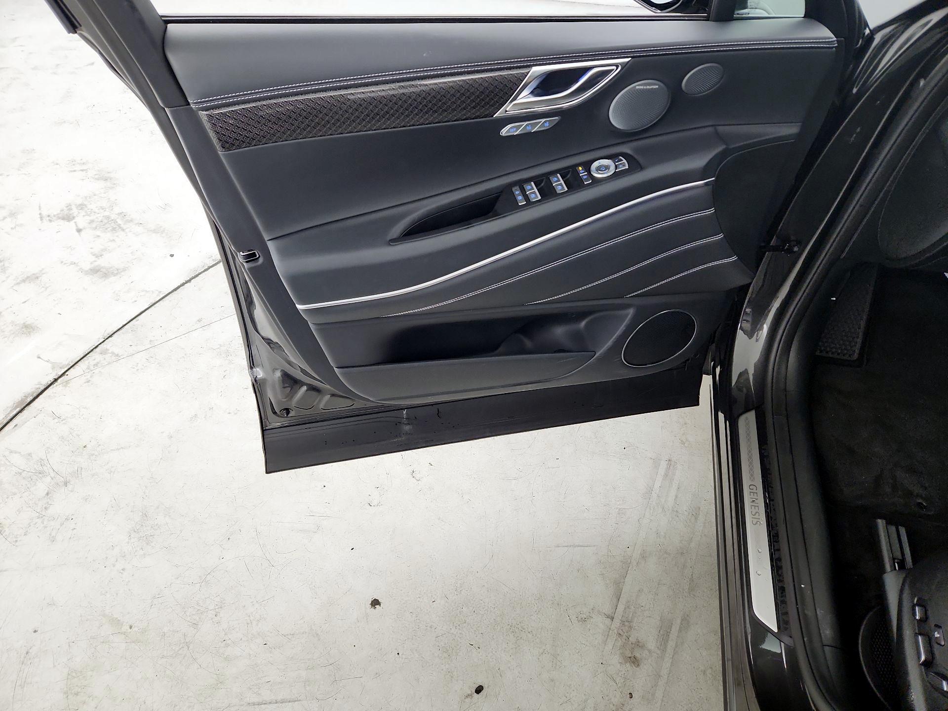 Thumbnail: 2025 Genesis GV80 - 12