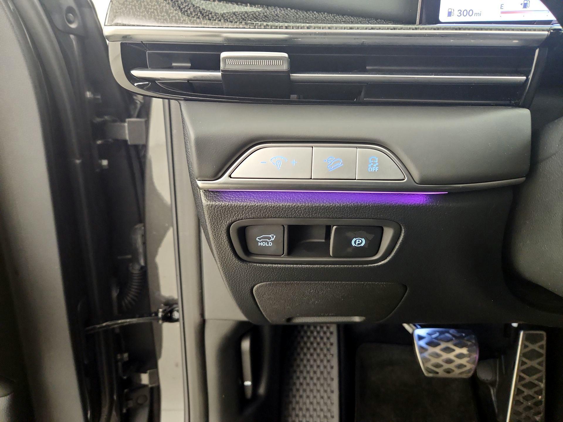 Thumbnail: 2025 Genesis GV80 - 13