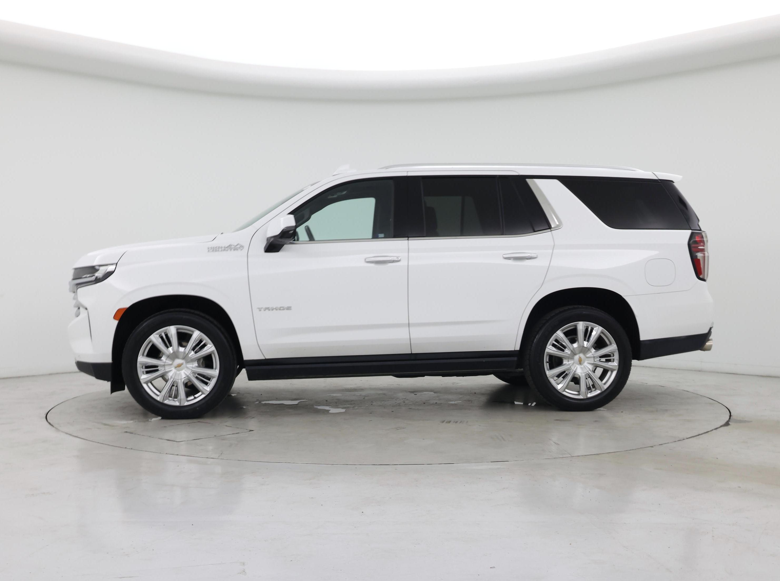 Thumbnail: 2022 Chevrolet Tahoe - 3
