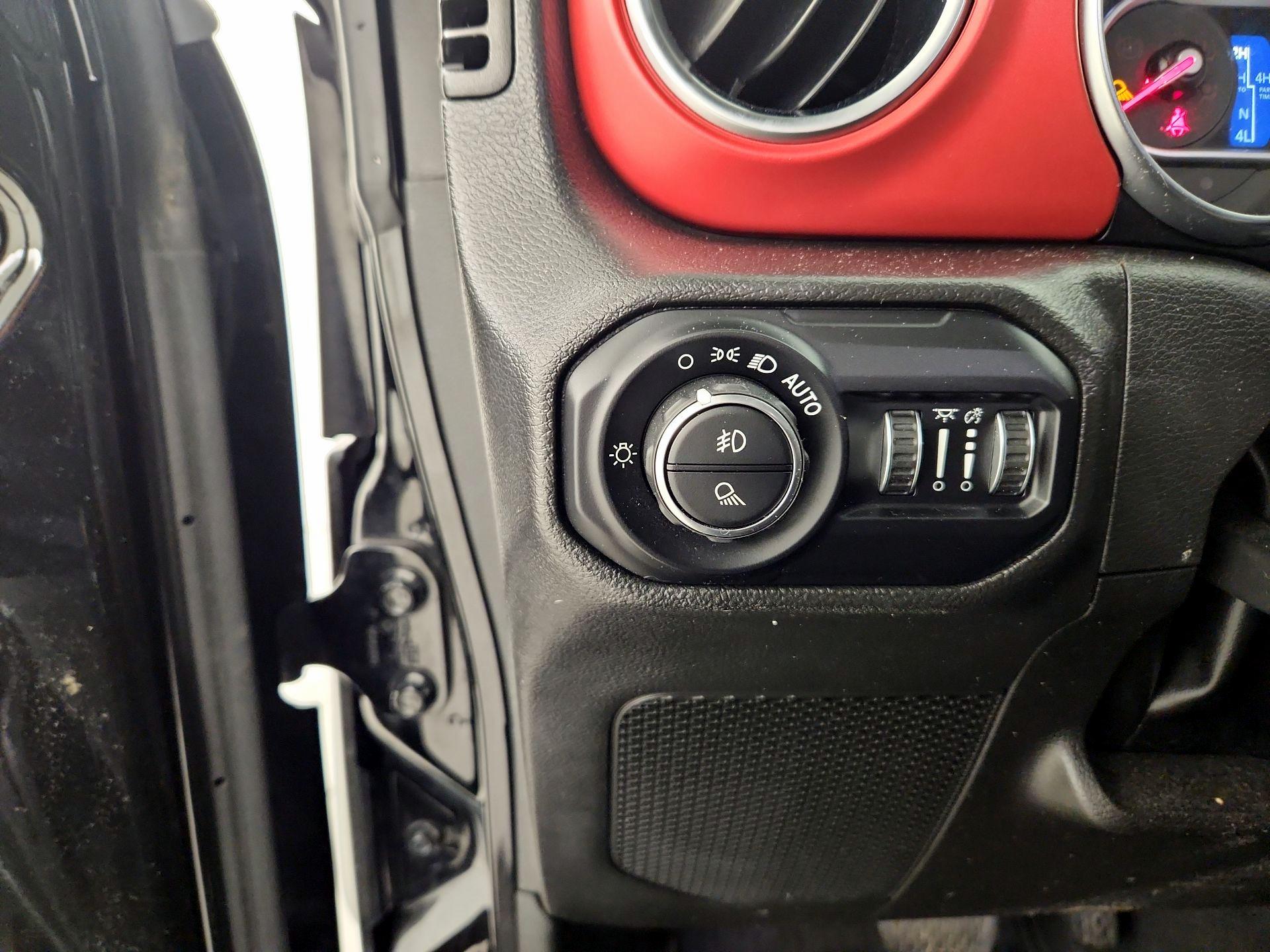 Thumbnail: 2022 Jeep Gladiator - 13