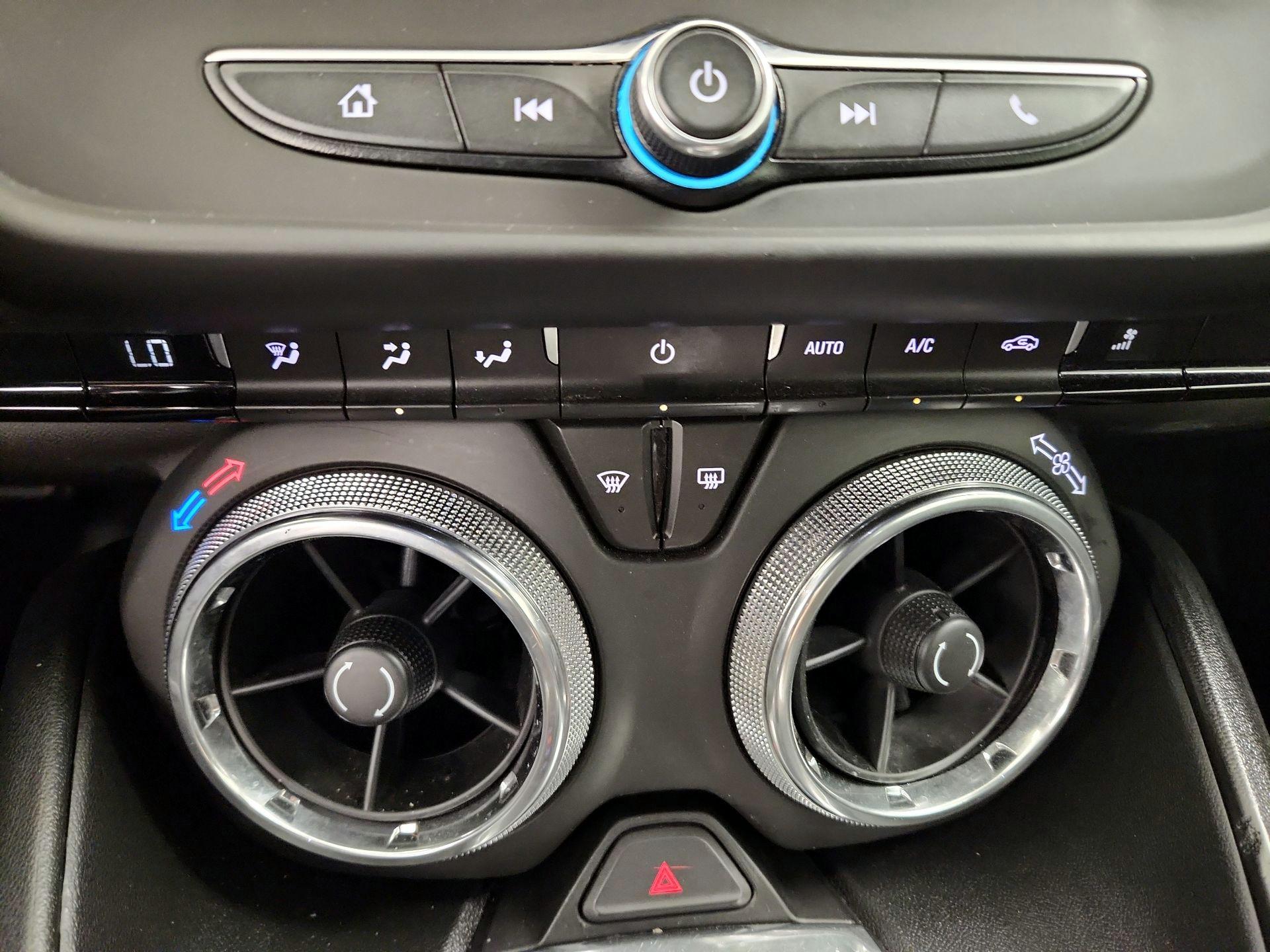 Thumbnail: 2020 Chevrolet Camaro - 16