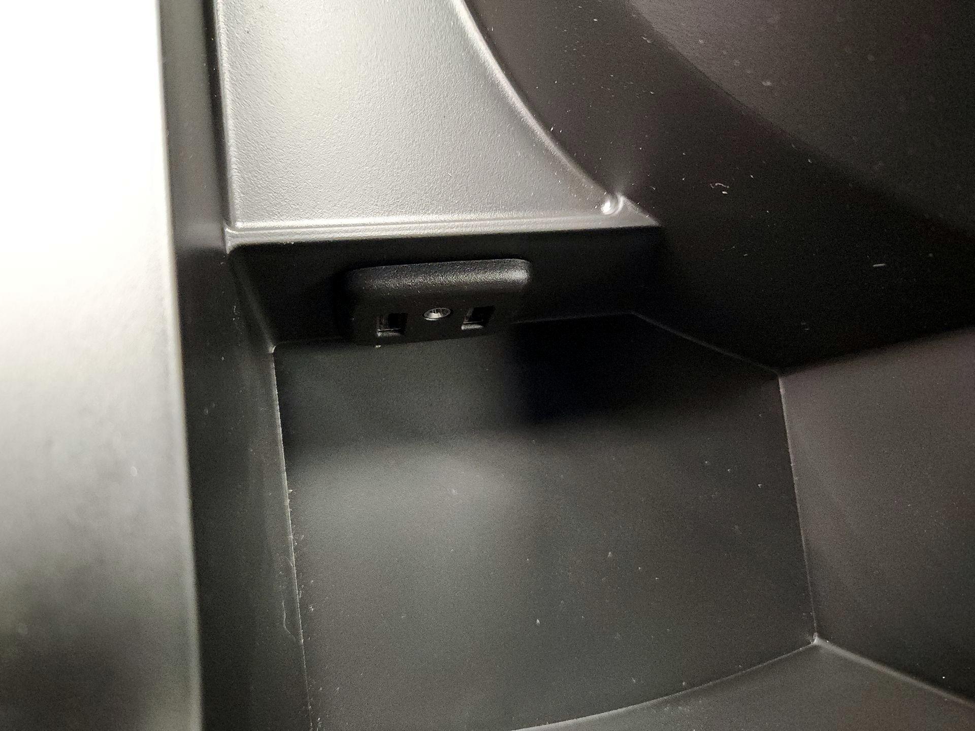 Thumbnail: 2020 Chevrolet Camaro - 18