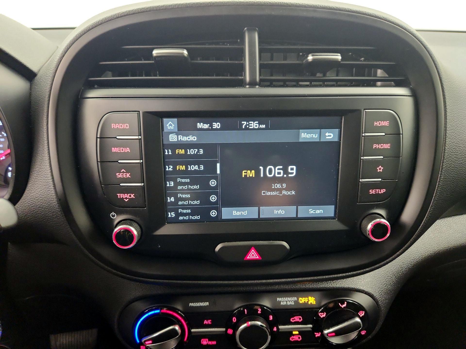 Thumbnail: 2020 Kia Soul - 15