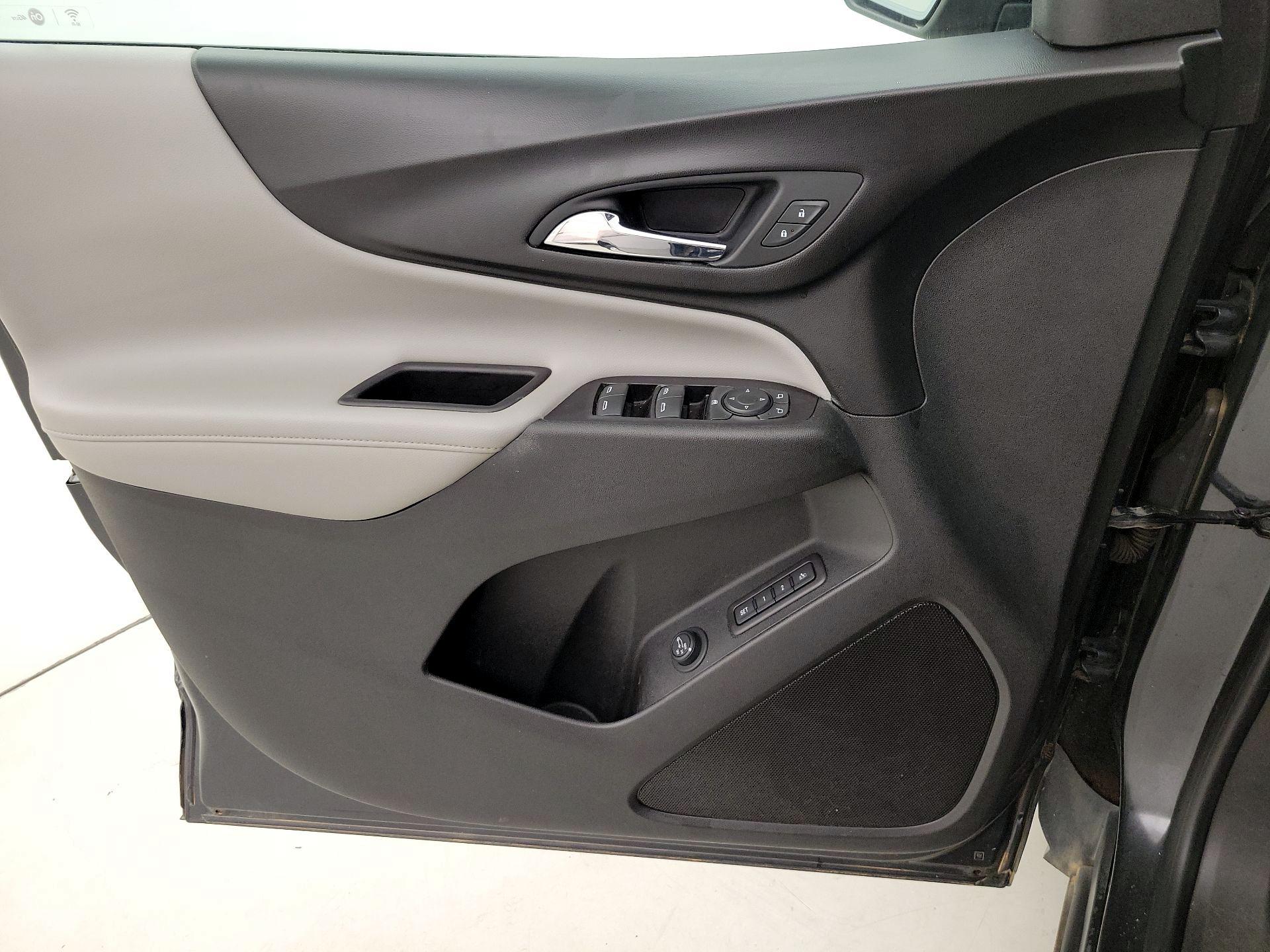 Thumbnail: 2018 Chevrolet Equinox - 12