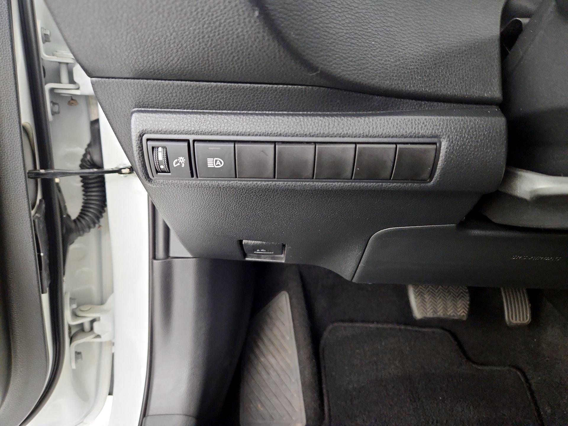 Thumbnail: 2020 Toyota Corolla - 13