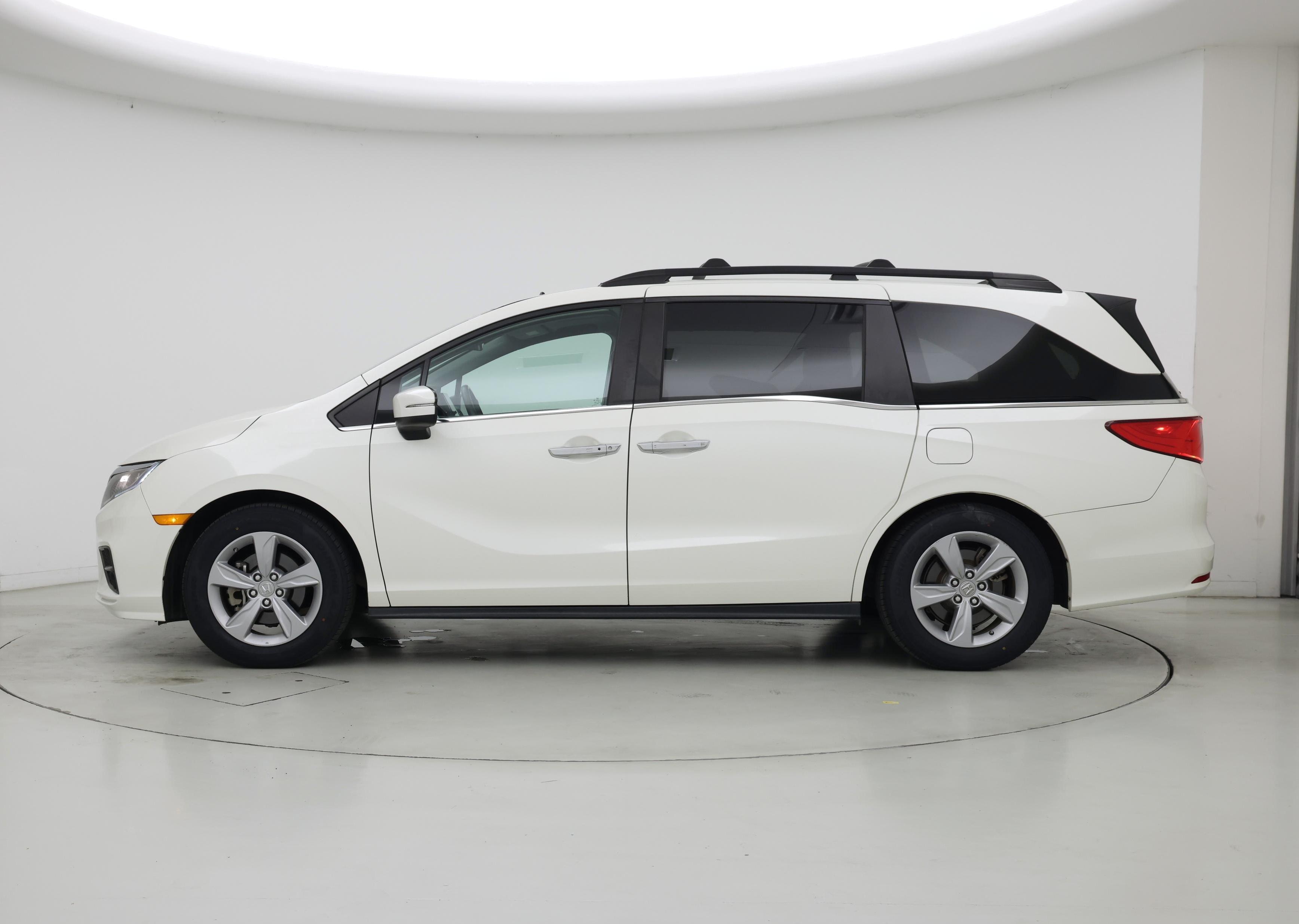 Thumbnail: 2019 Honda Odyssey - 3