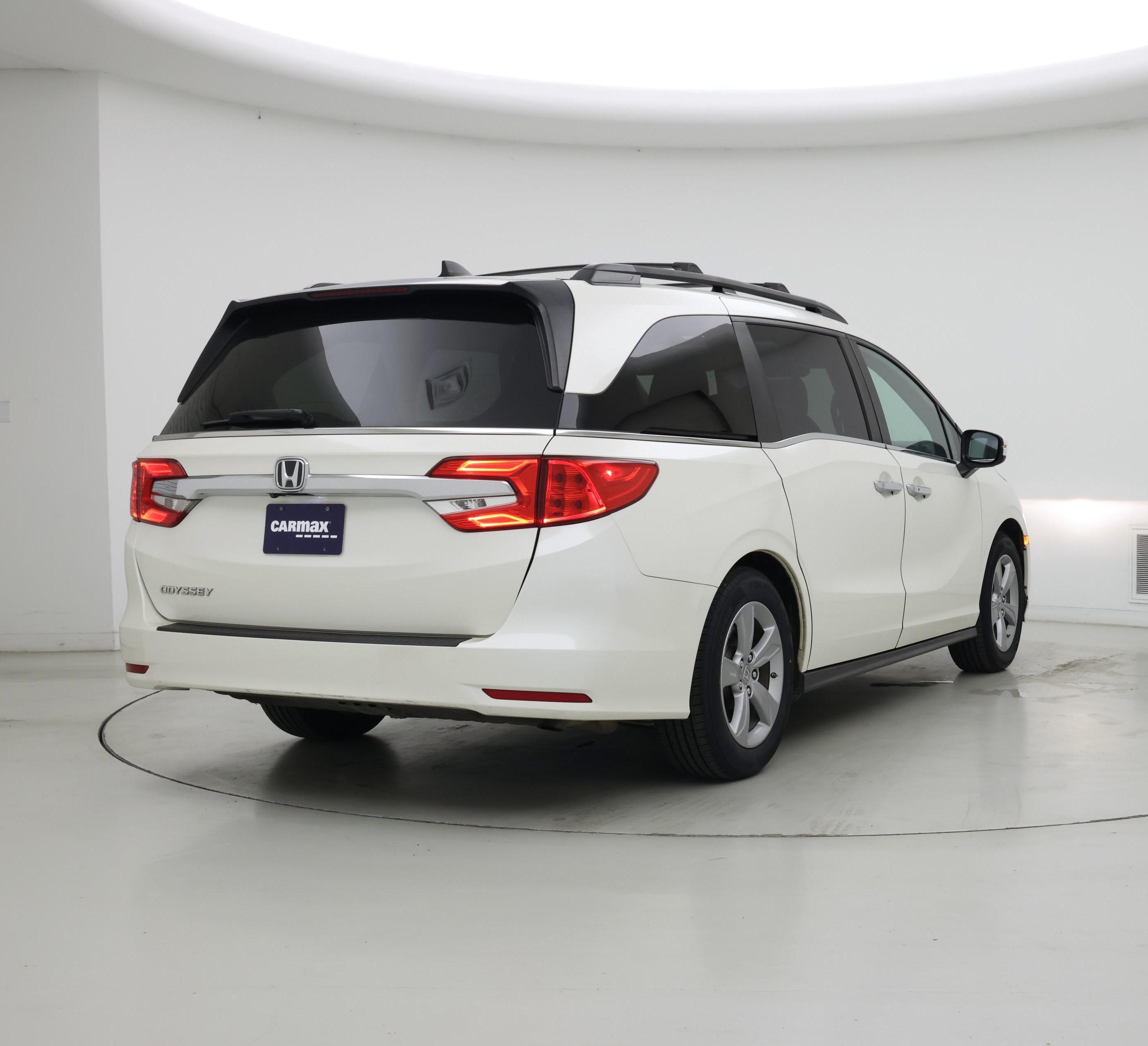 Thumbnail: 2019 Honda Odyssey - 8