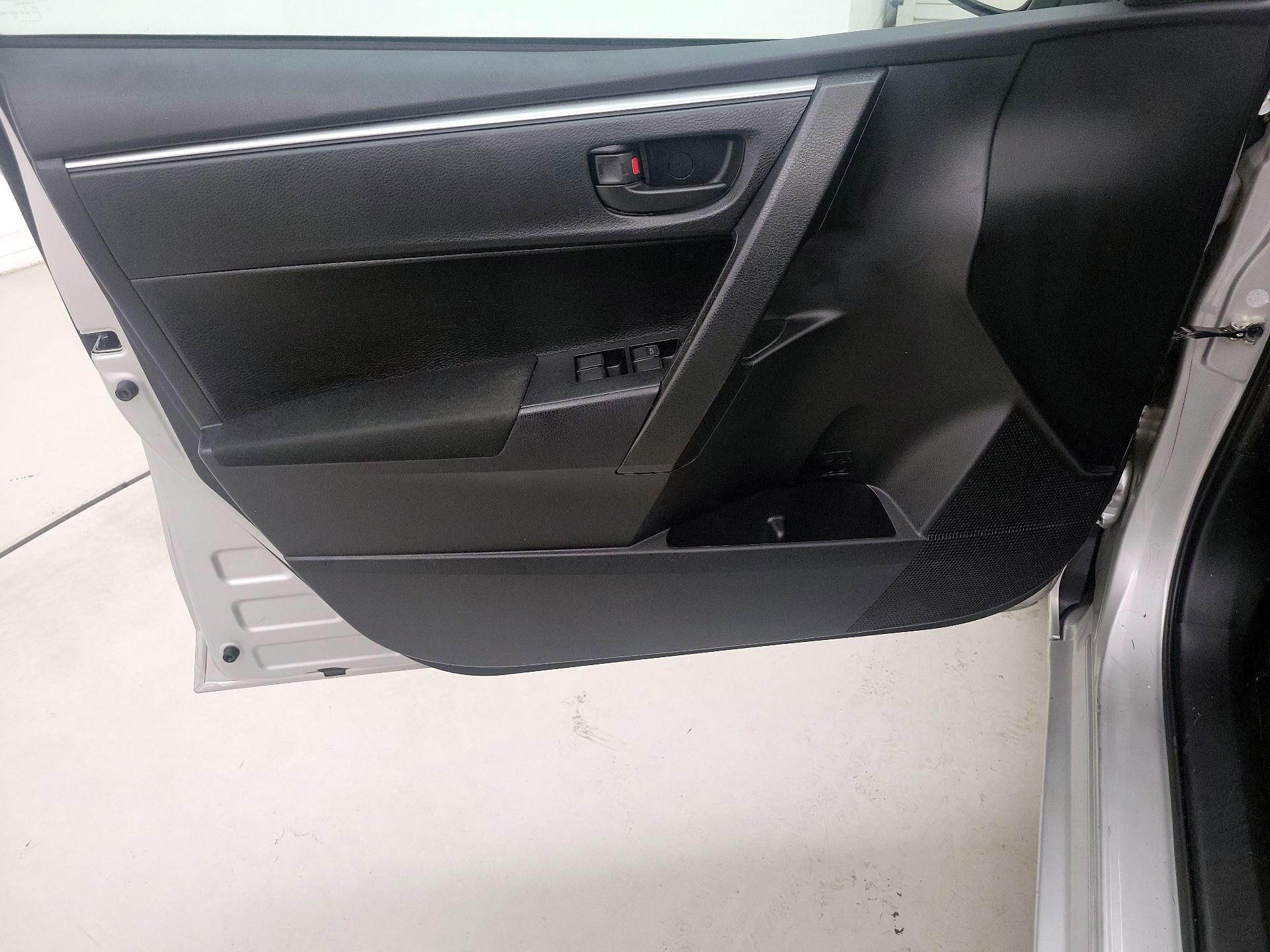 Thumbnail: 2016 Toyota Corolla - 12