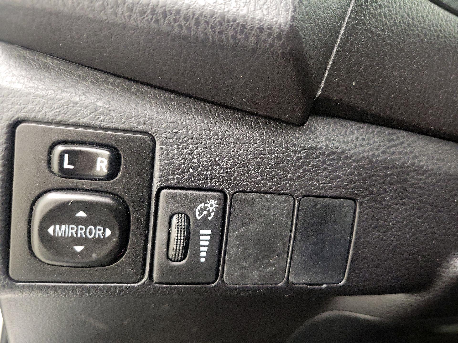 Thumbnail: 2016 Toyota Corolla - 13