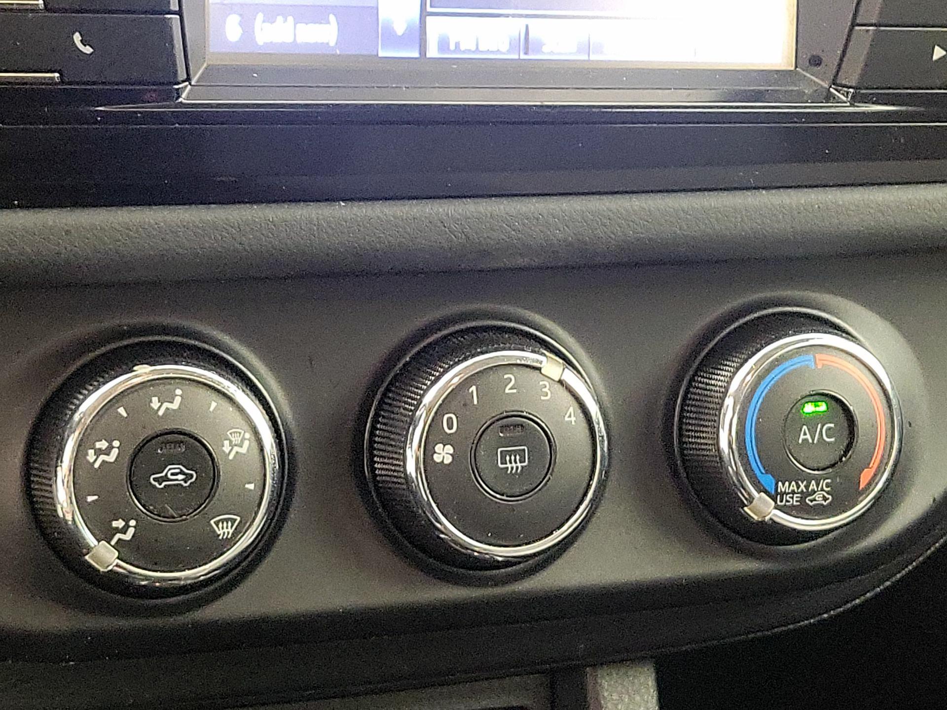 Thumbnail: 2016 Toyota Corolla - 15