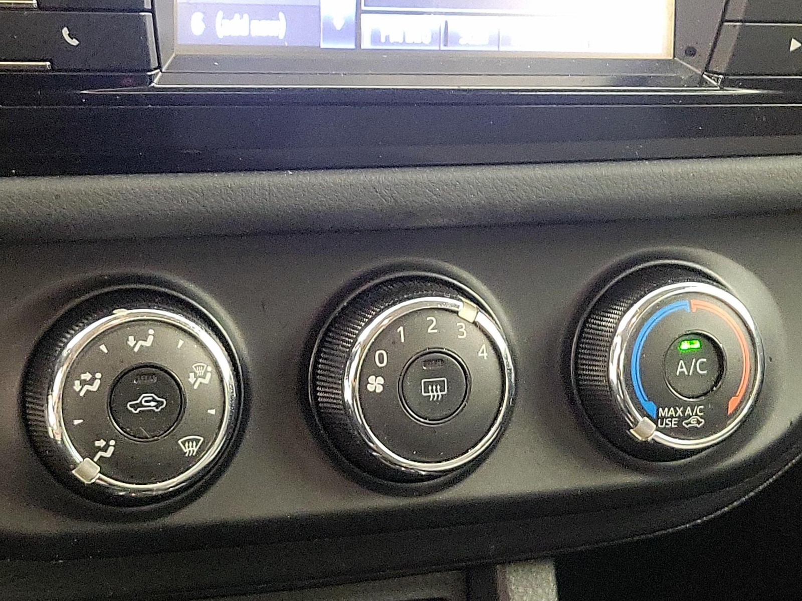 2016 Toyota Corolla L - Photo 16