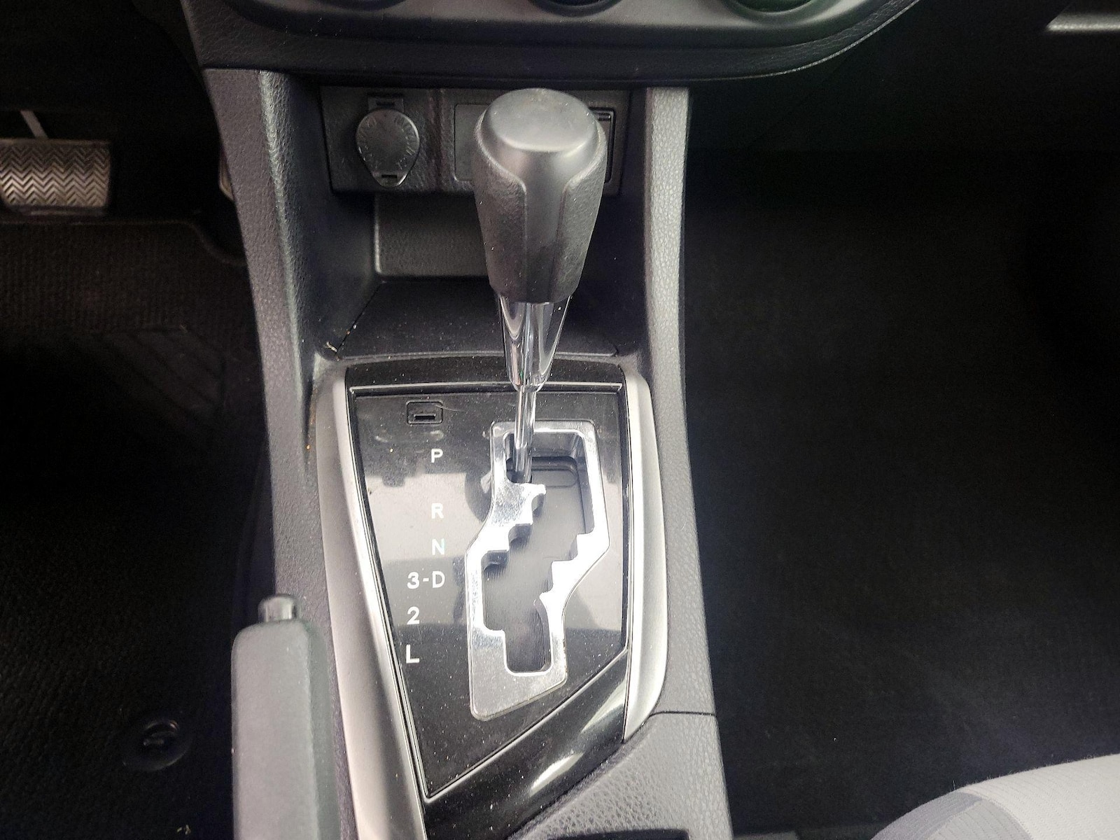 2016 Toyota Corolla L - Photo 17