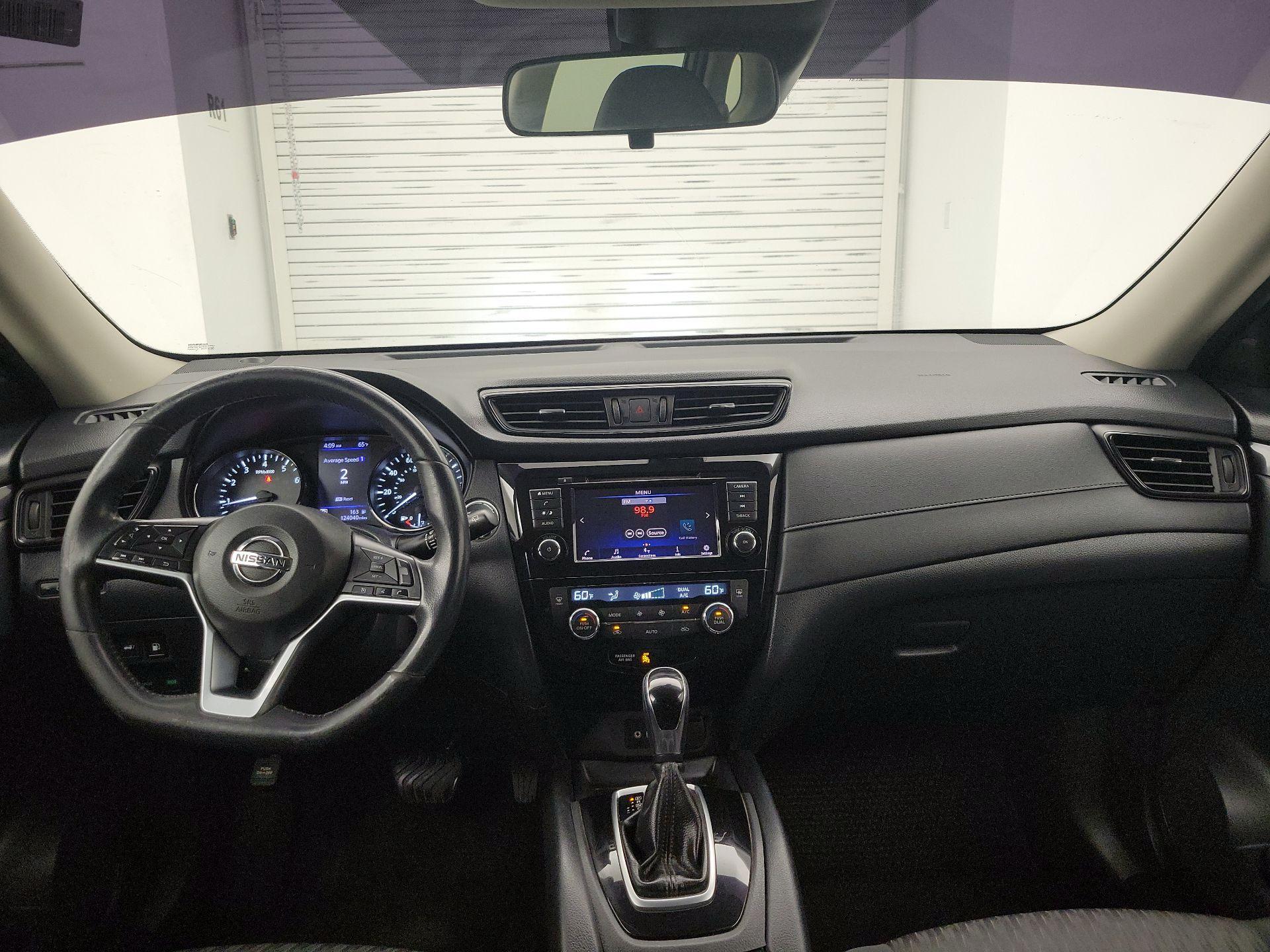 Thumbnail: 2019 Nissan Rogue - 9