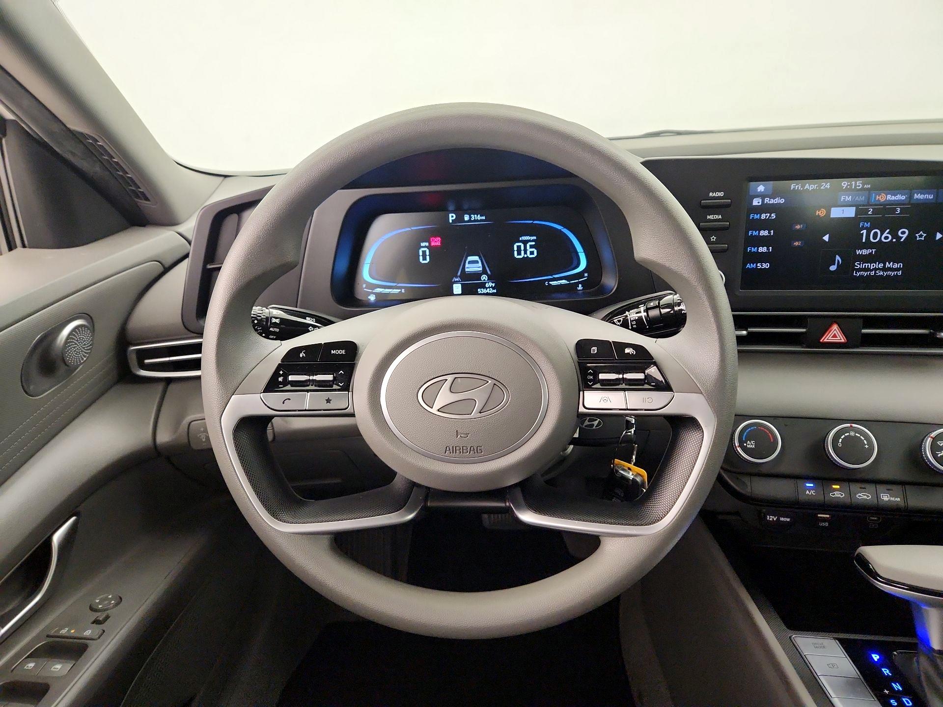 Thumbnail: 2024 Hyundai Elantra - 10