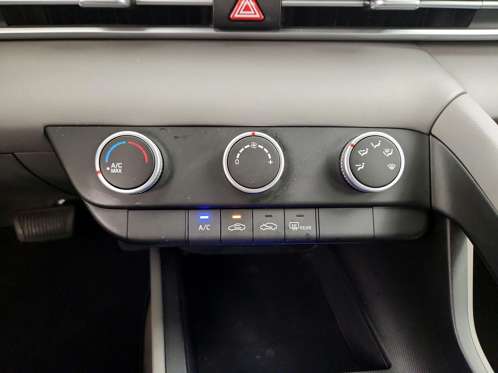 Thumbnail: 2024 Hyundai Elantra - 16