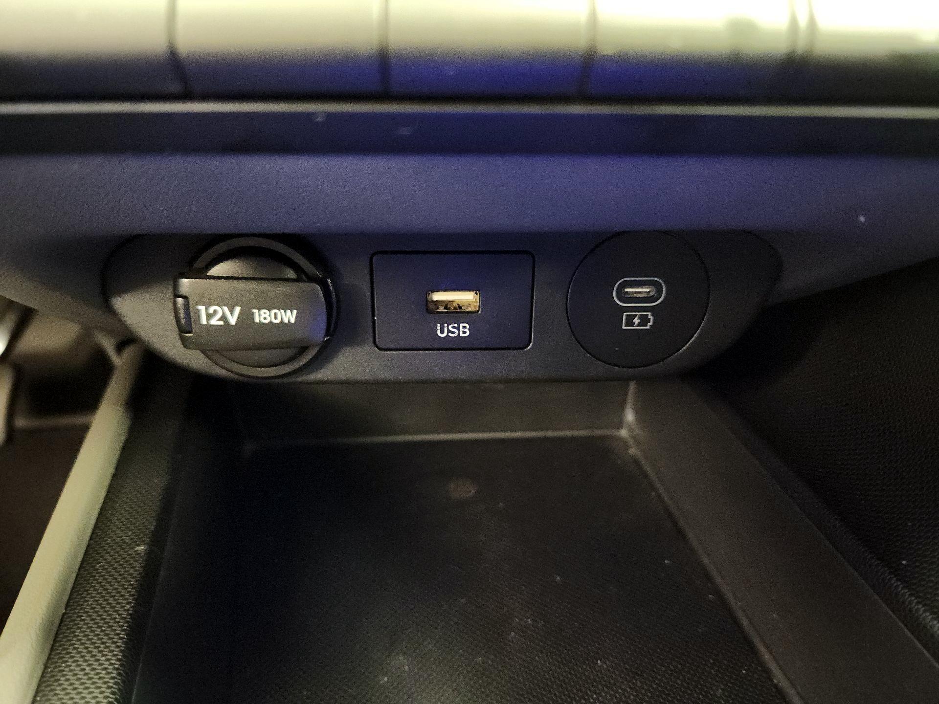 Thumbnail: 2024 Hyundai Elantra - 18