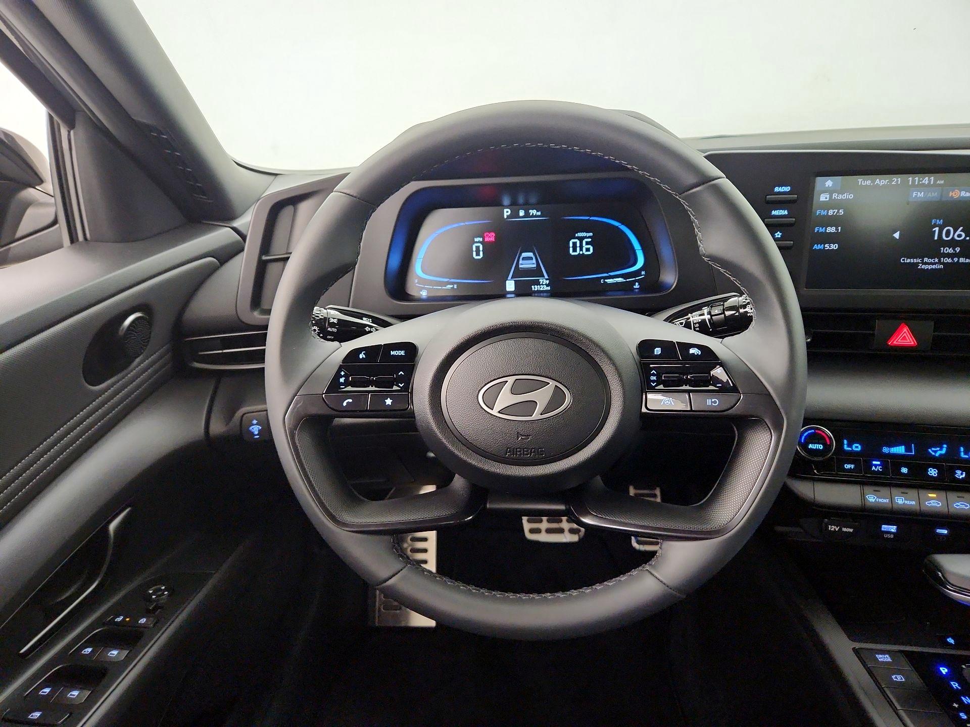 Thumbnail: 2025 Hyundai Elantra - 10